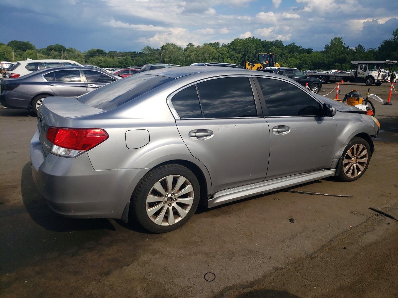 2010 Subaru Legacy 2.5i Limited Silver vin: 4S3BMBK67A3217538