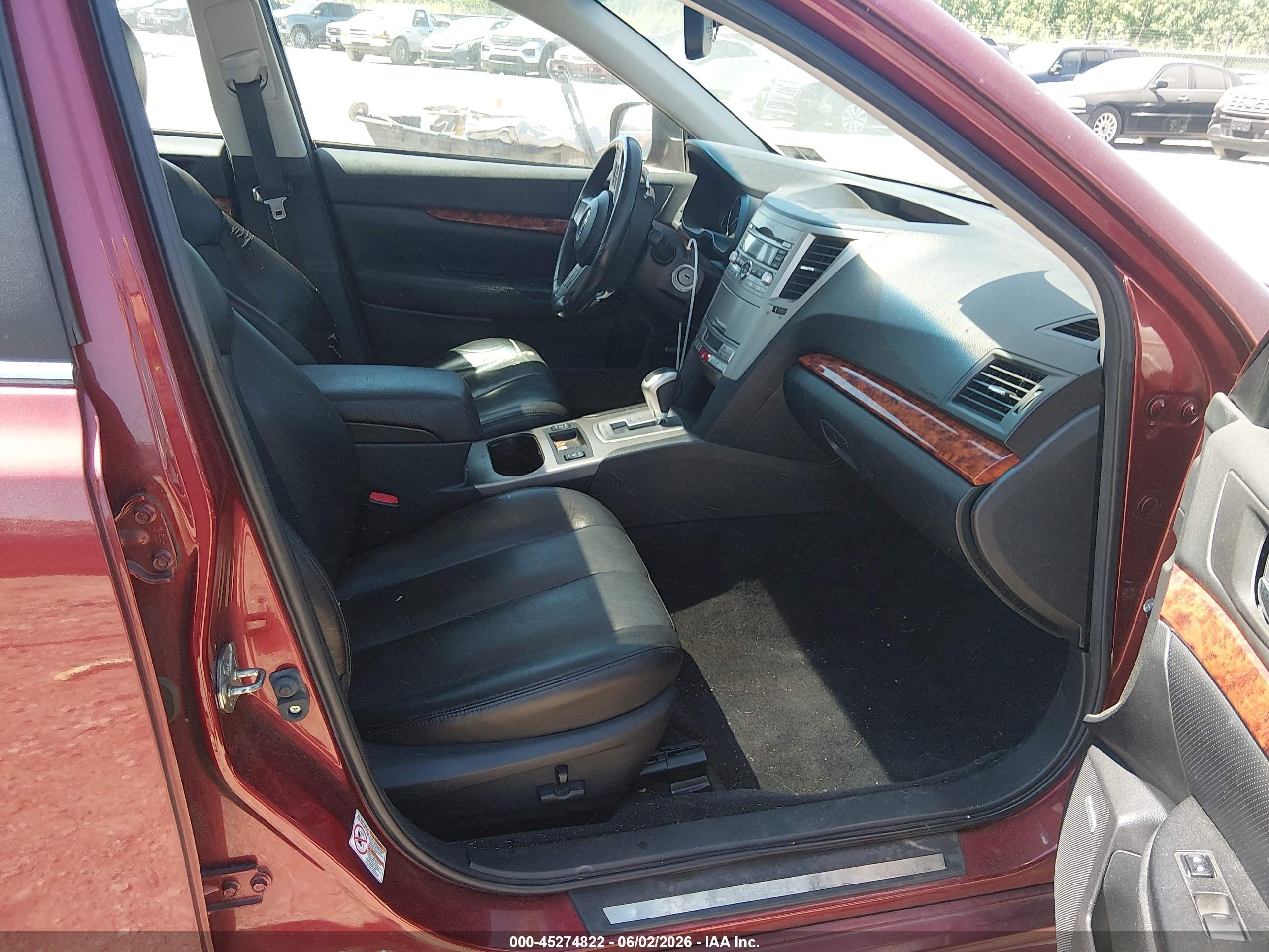 2010 Subaru Legacy 2.5i Limited Red vin: 4S3BMBK67A3223534