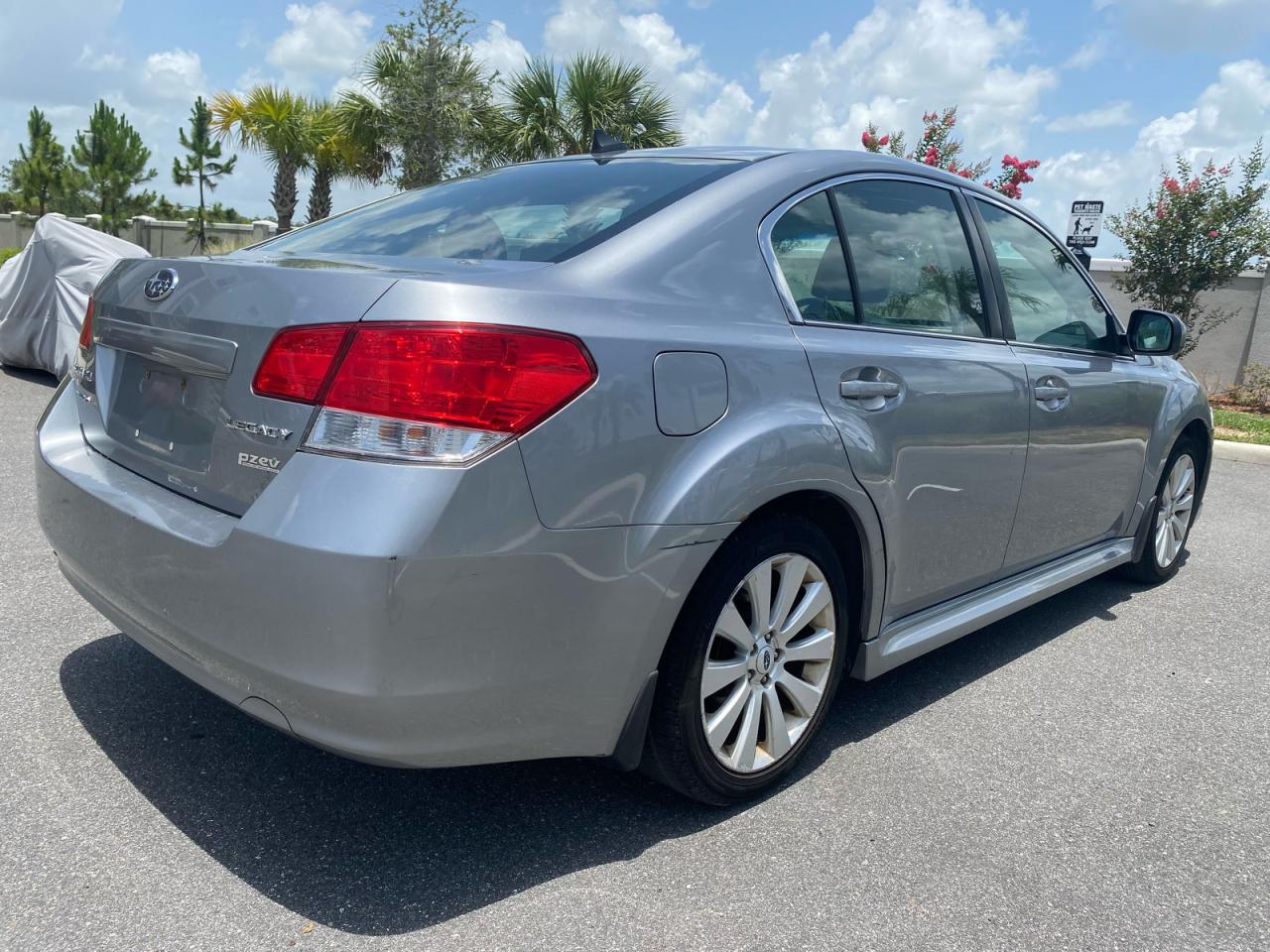 2011 Subaru Legacy Gray vin: 4S3BMBK67B3256566