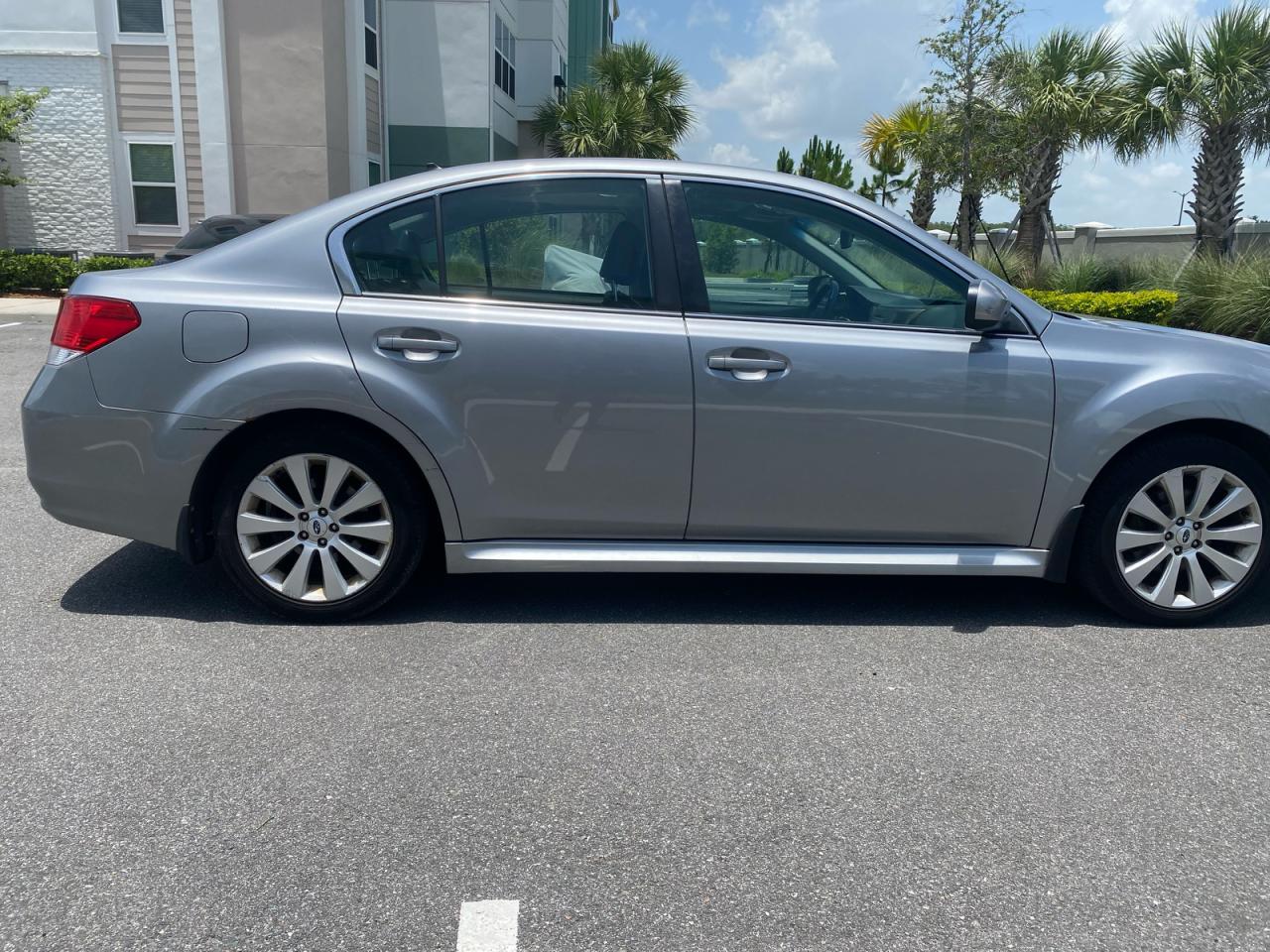 2011 Subaru Legacy Gray vin: 4S3BMBK67B3256566