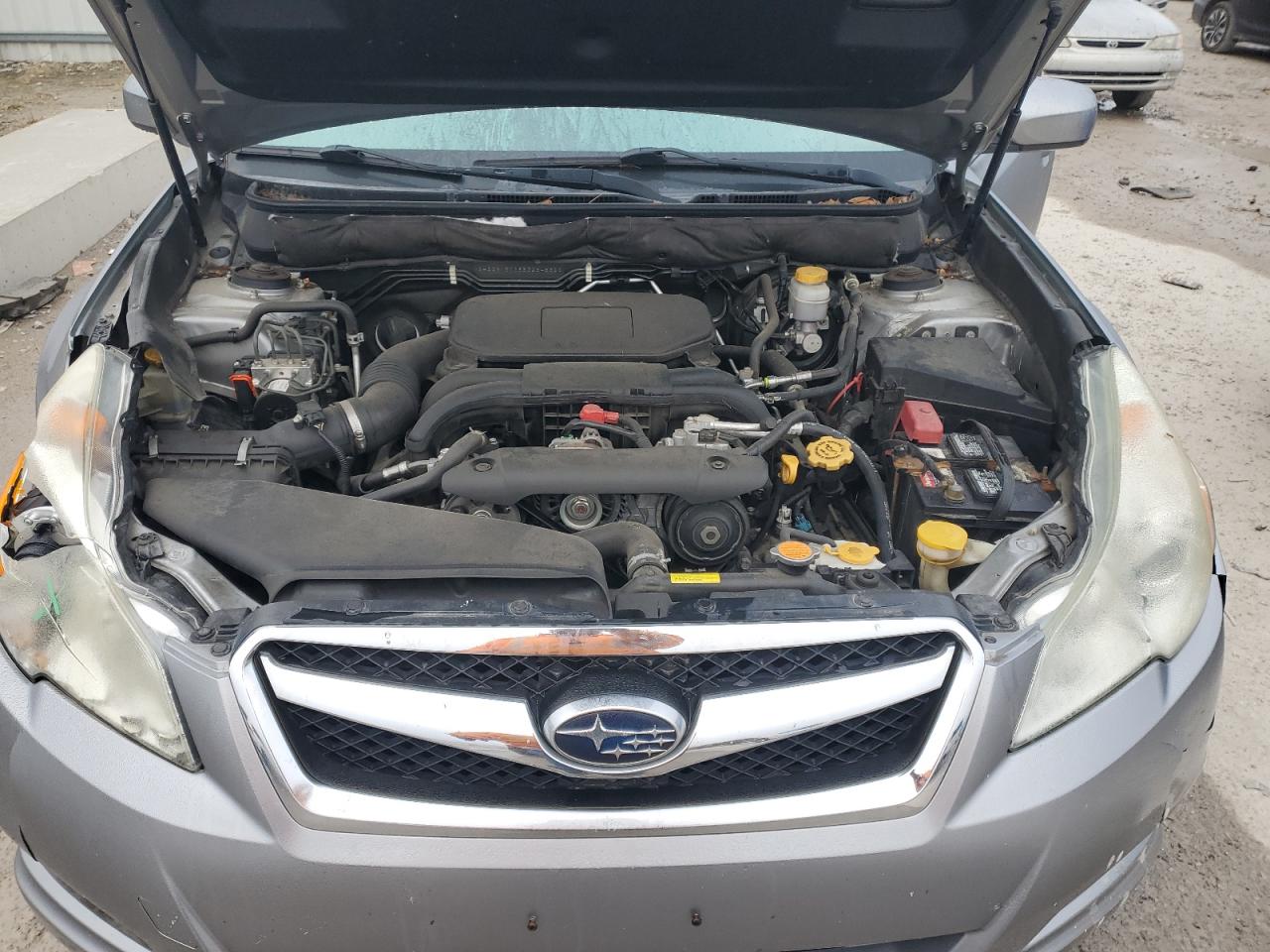 2011 Subaru Legacy 2.5i Limited Silver vin: 4S3BMBK68B3264630