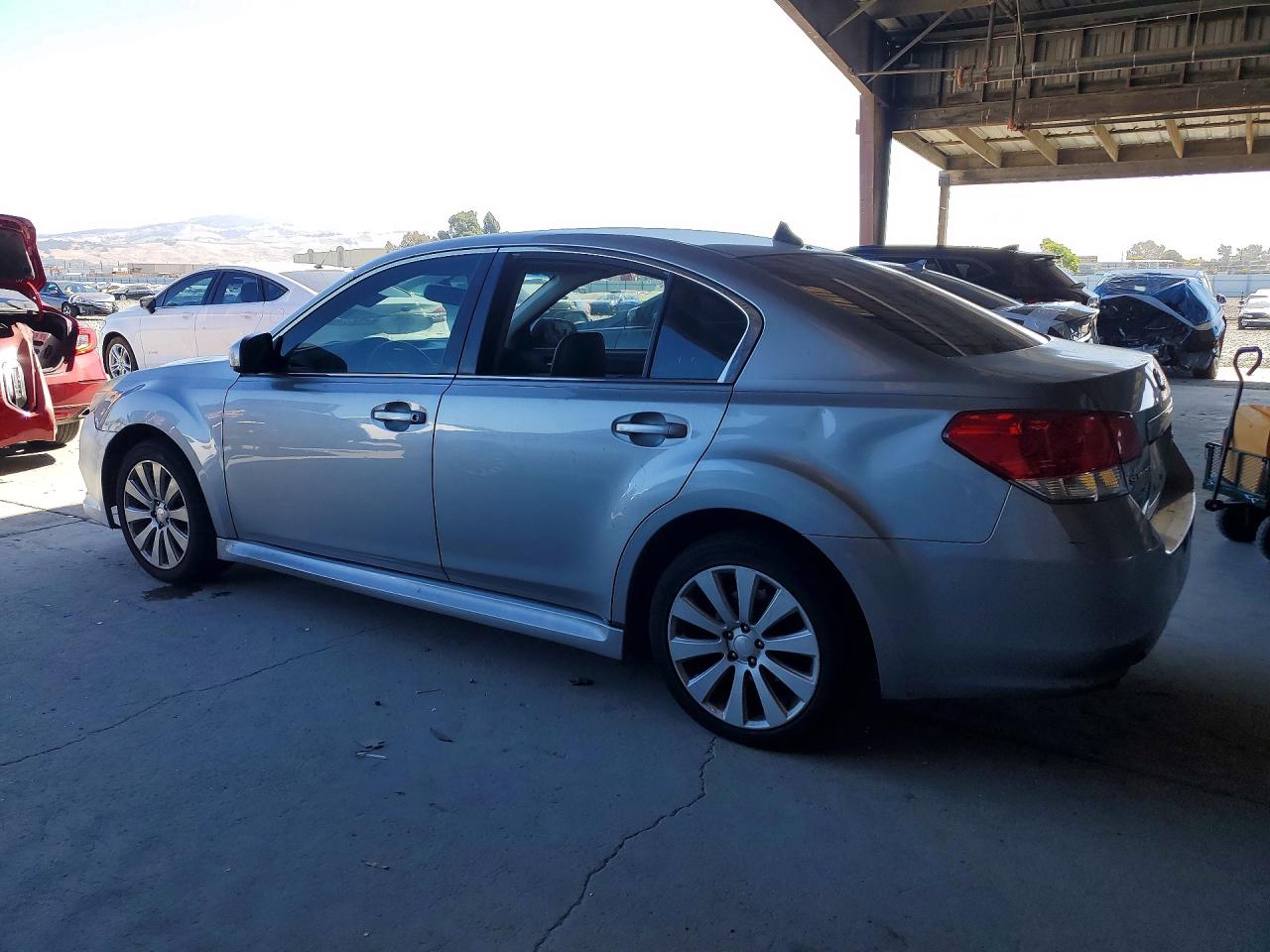 2011 Subaru Legacy 2.5i Limited Silver vin: 4S3BMBK69B3234195