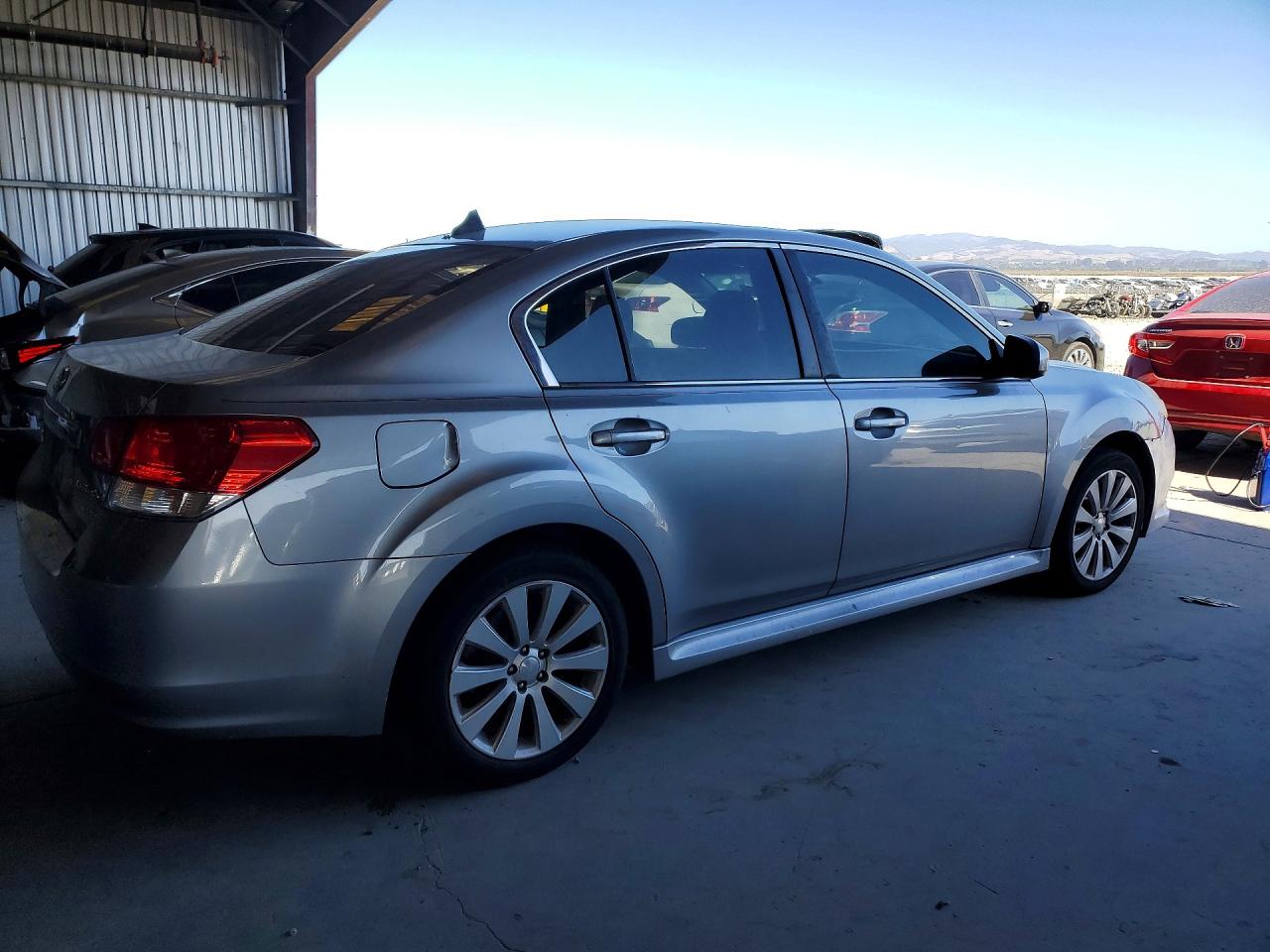 2011 Subaru Legacy 2.5i Limited Silver vin: 4S3BMBK69B3234195