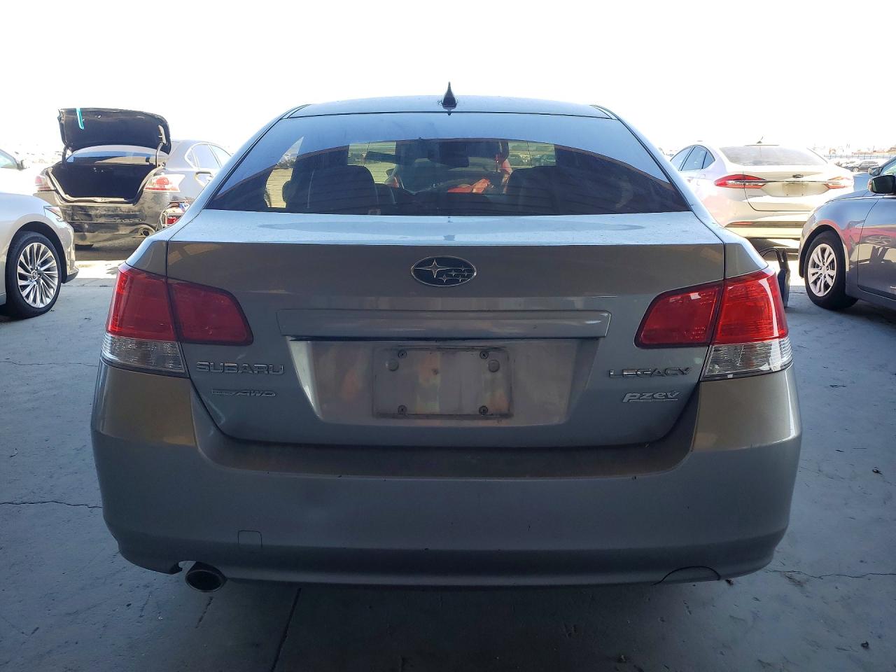 2011 Subaru Legacy 2.5i Limited Silver vin: 4S3BMBK69B3234195