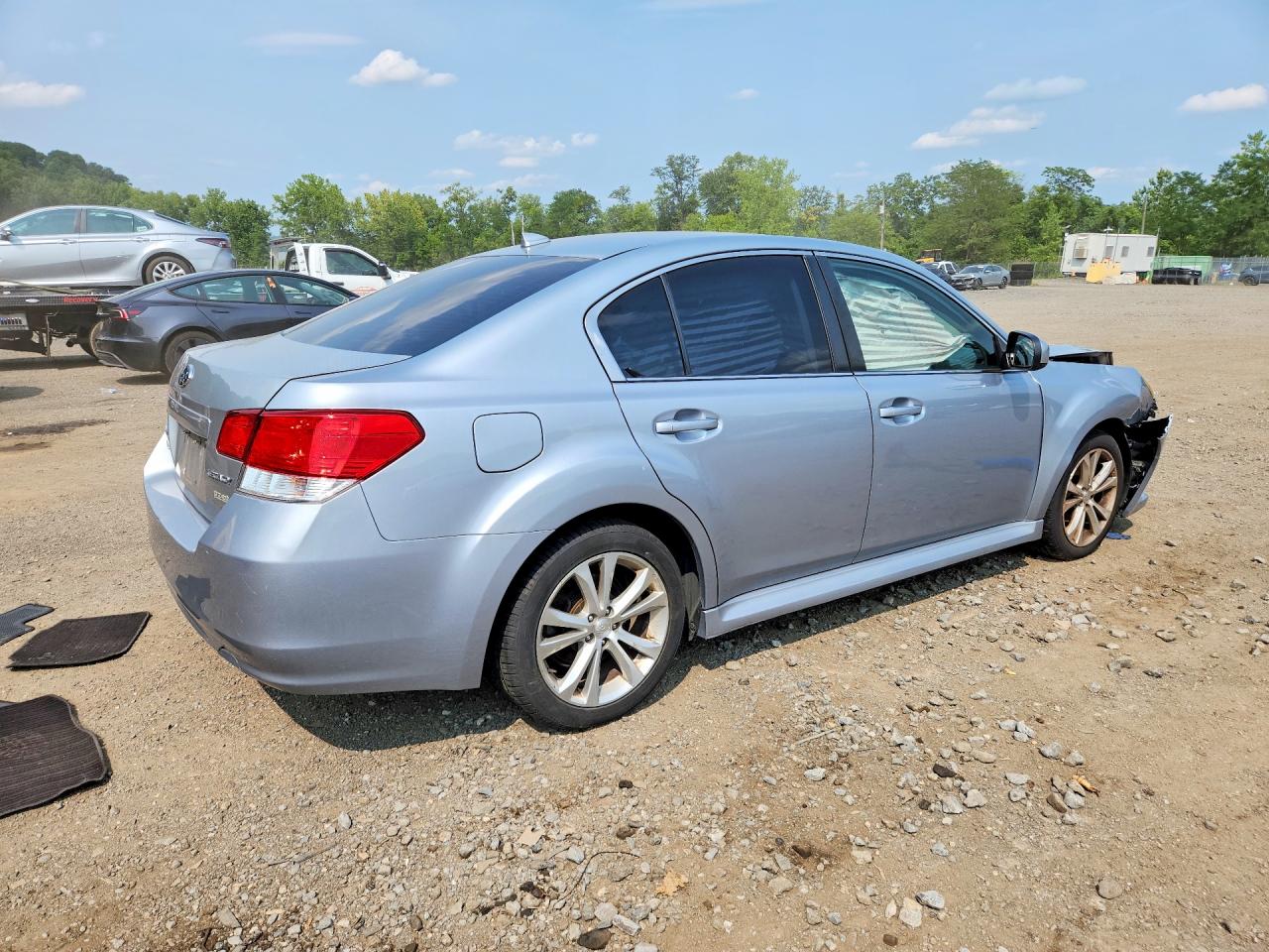 2013 Subaru Legacy 2.5i Limited Silver vin: 4S3BMBK69D3031892
