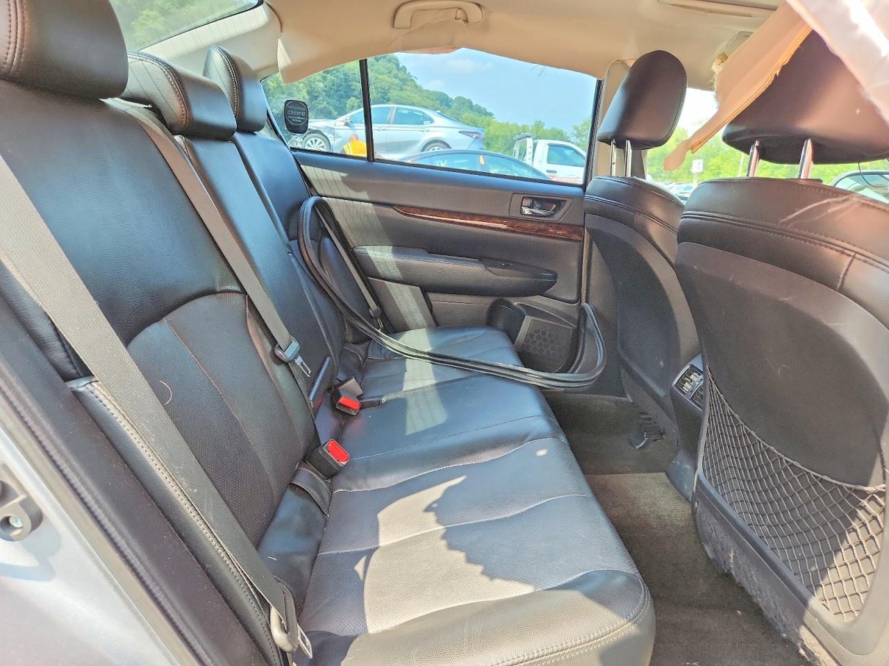 2013 Subaru Legacy 2.5i Limited Silver vin: 4S3BMBK69D3031892