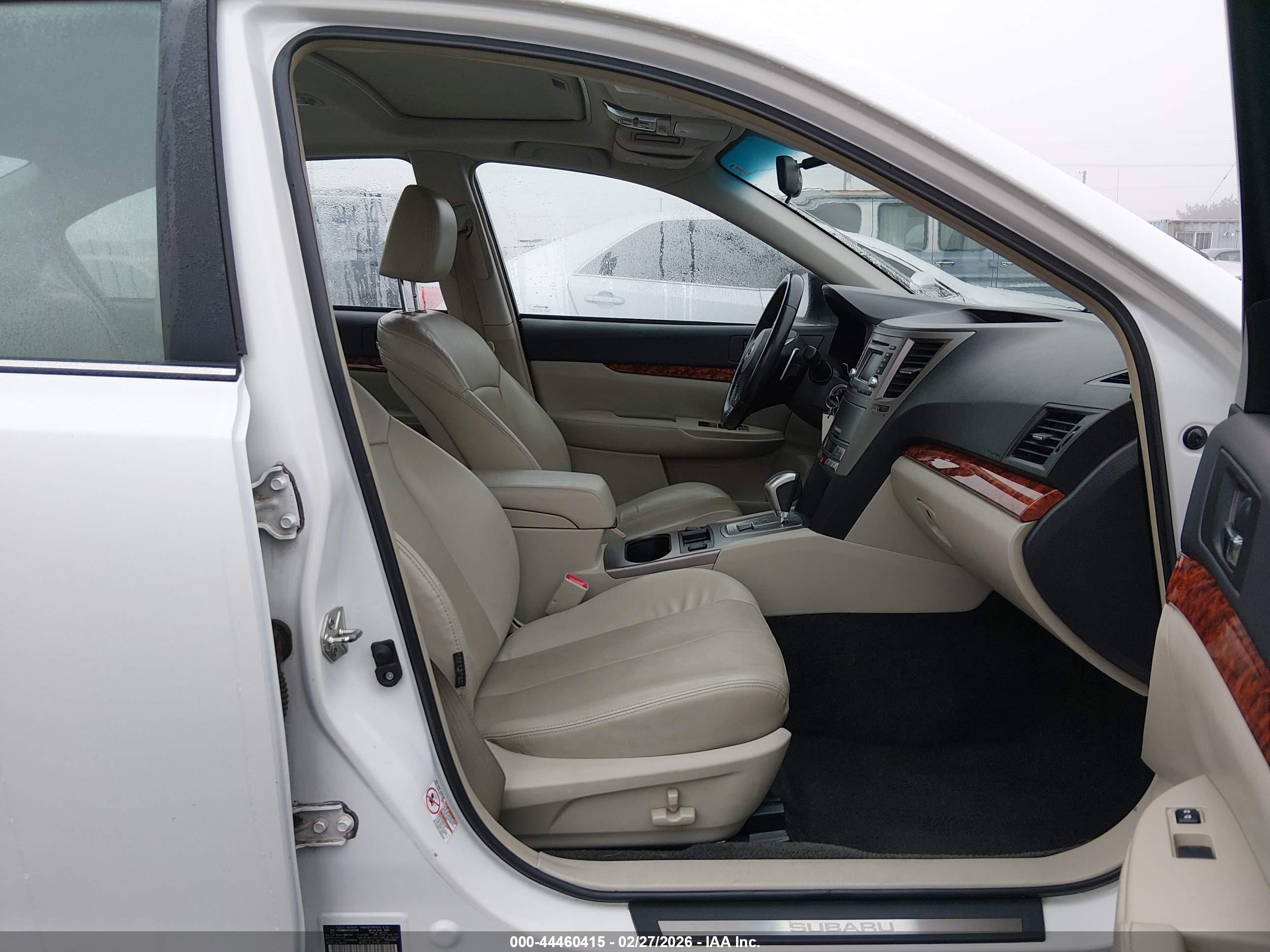 2012 Subaru Legacy 2.5i Limited White vin: 4S3BMBK6XC3007390