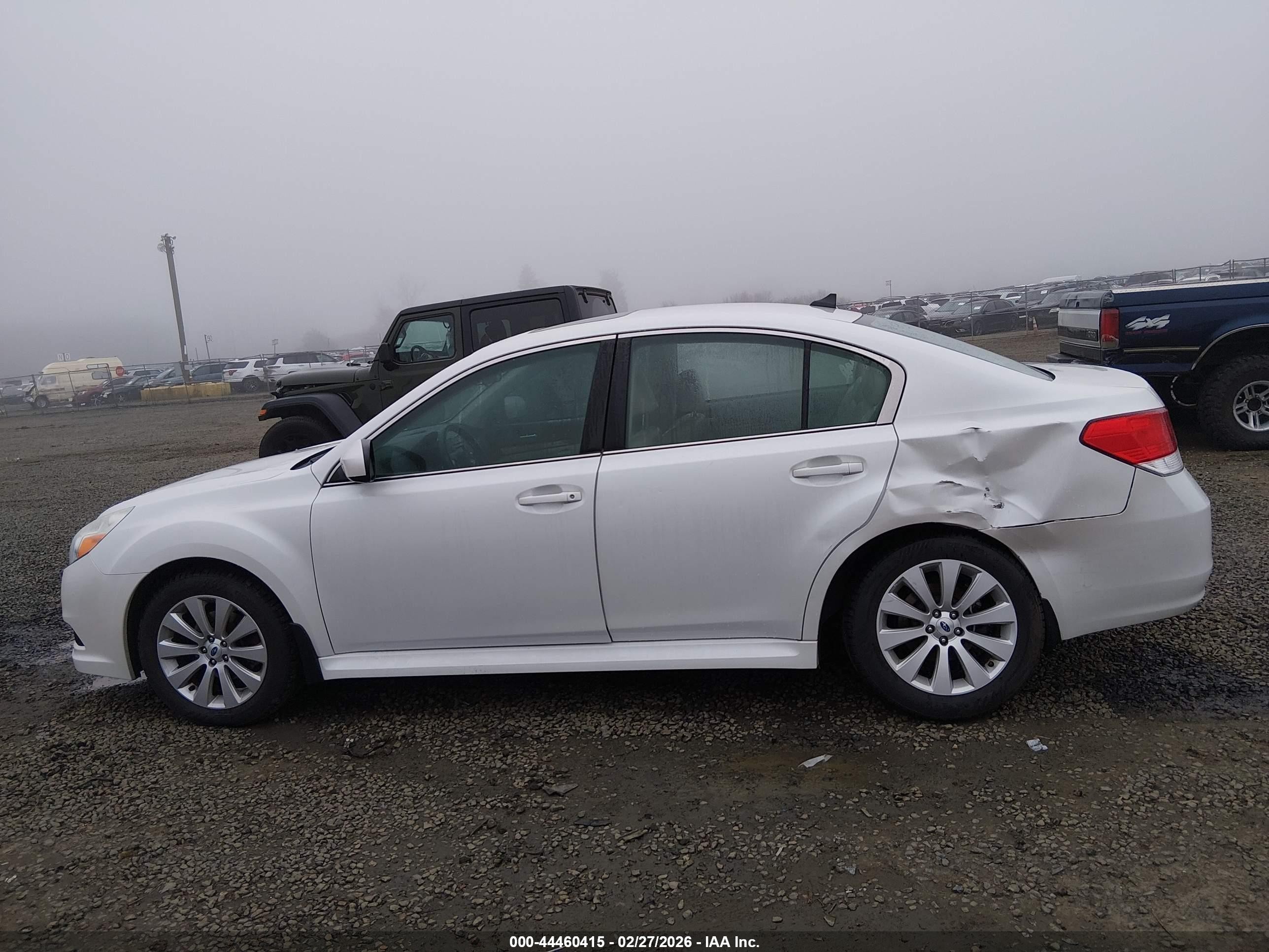 2012 Subaru Legacy 2.5i Limited White vin: 4S3BMBK6XC3007390