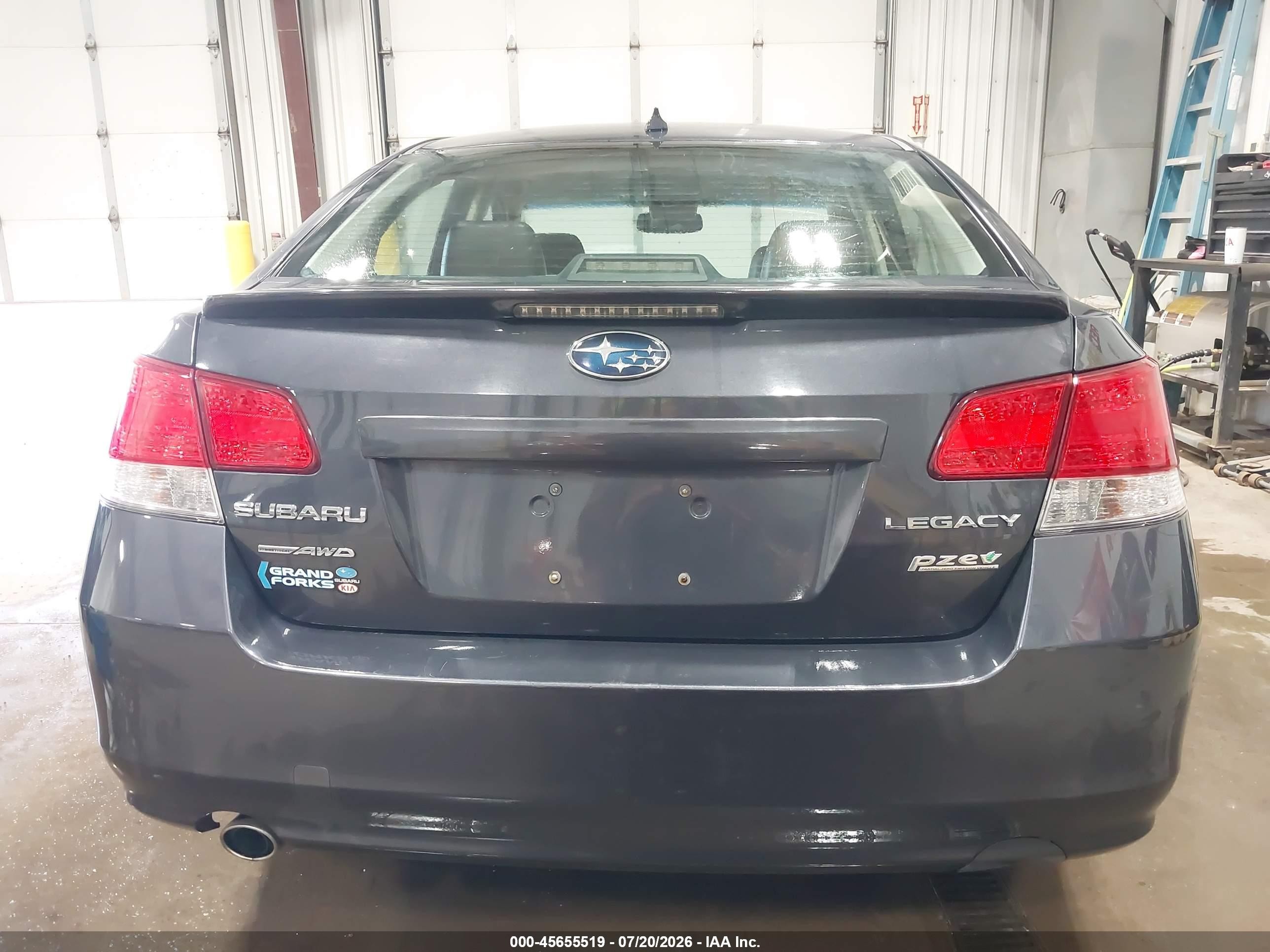 2013 Subaru Legacy 2.5i Limited Dark Blue vin: 4S3BMBK6XD3010016