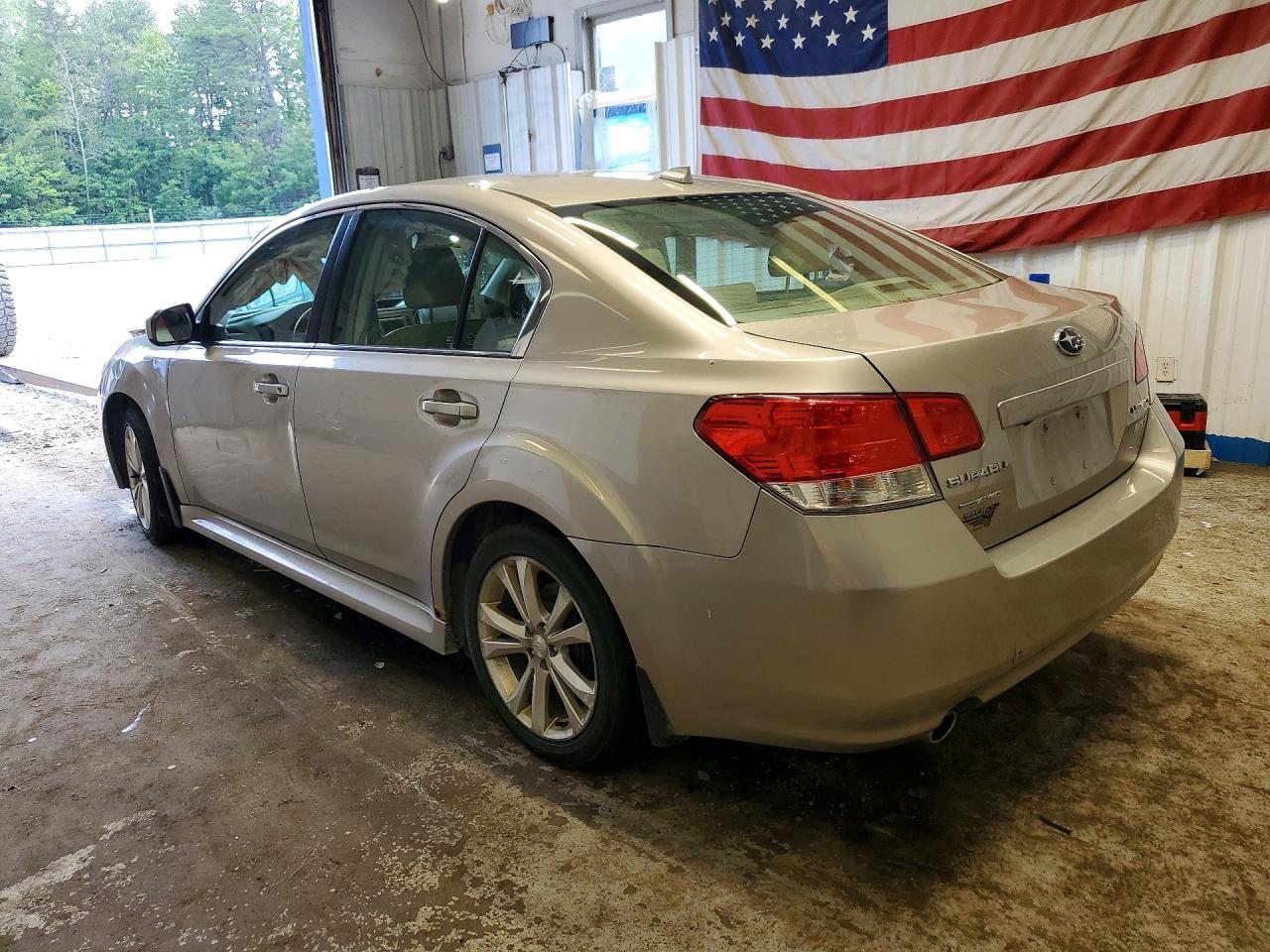 2014 Subaru Legacy 2.5i Limited Gold vin: 4S3BMBL61E3003827