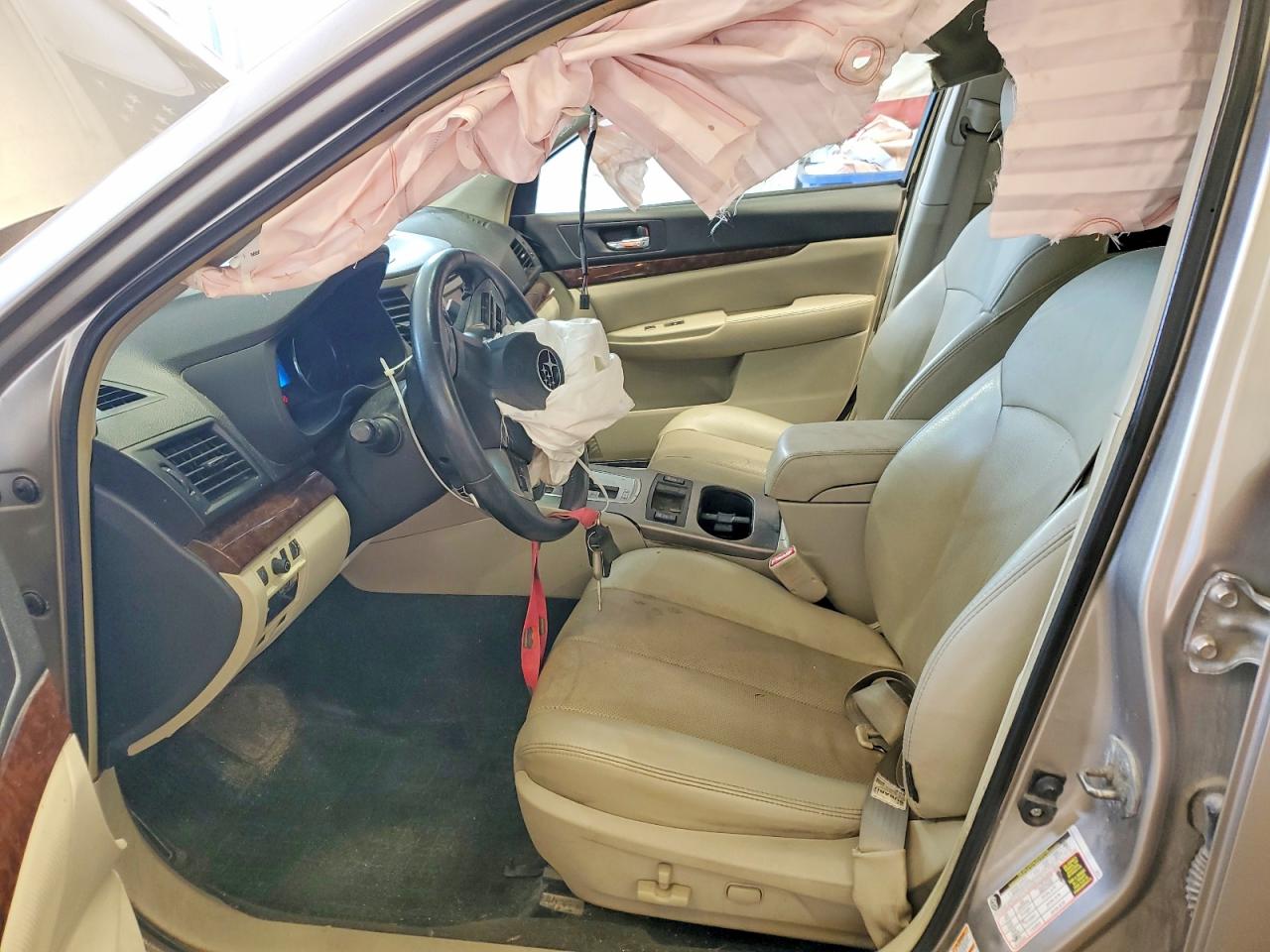 2014 Subaru Legacy 2.5i Limited Gold vin: 4S3BMBL61E3003827