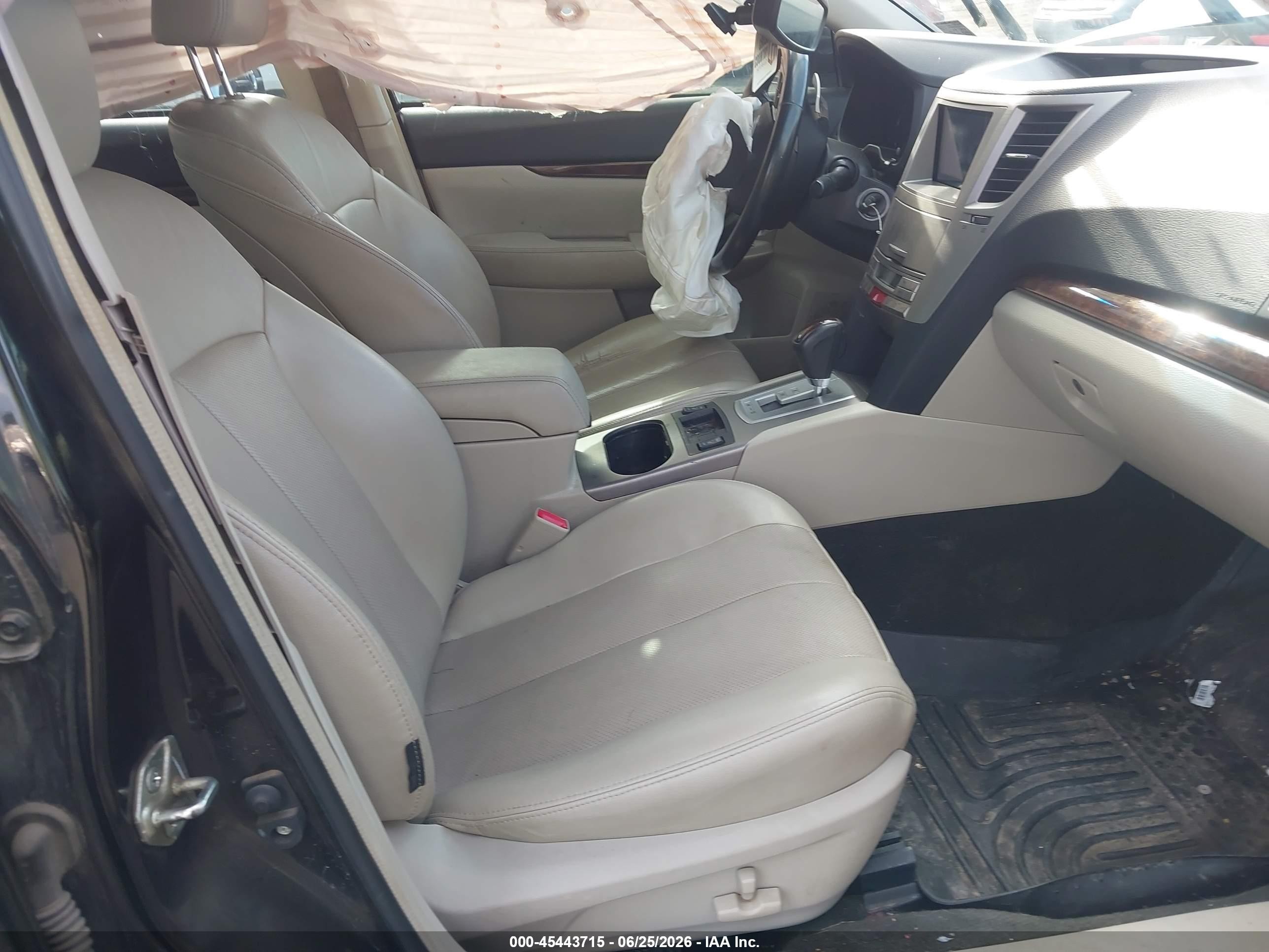 2014 Subaru Legacy 2.5i Limited Черный vin: 4S3BMBL61E3028355