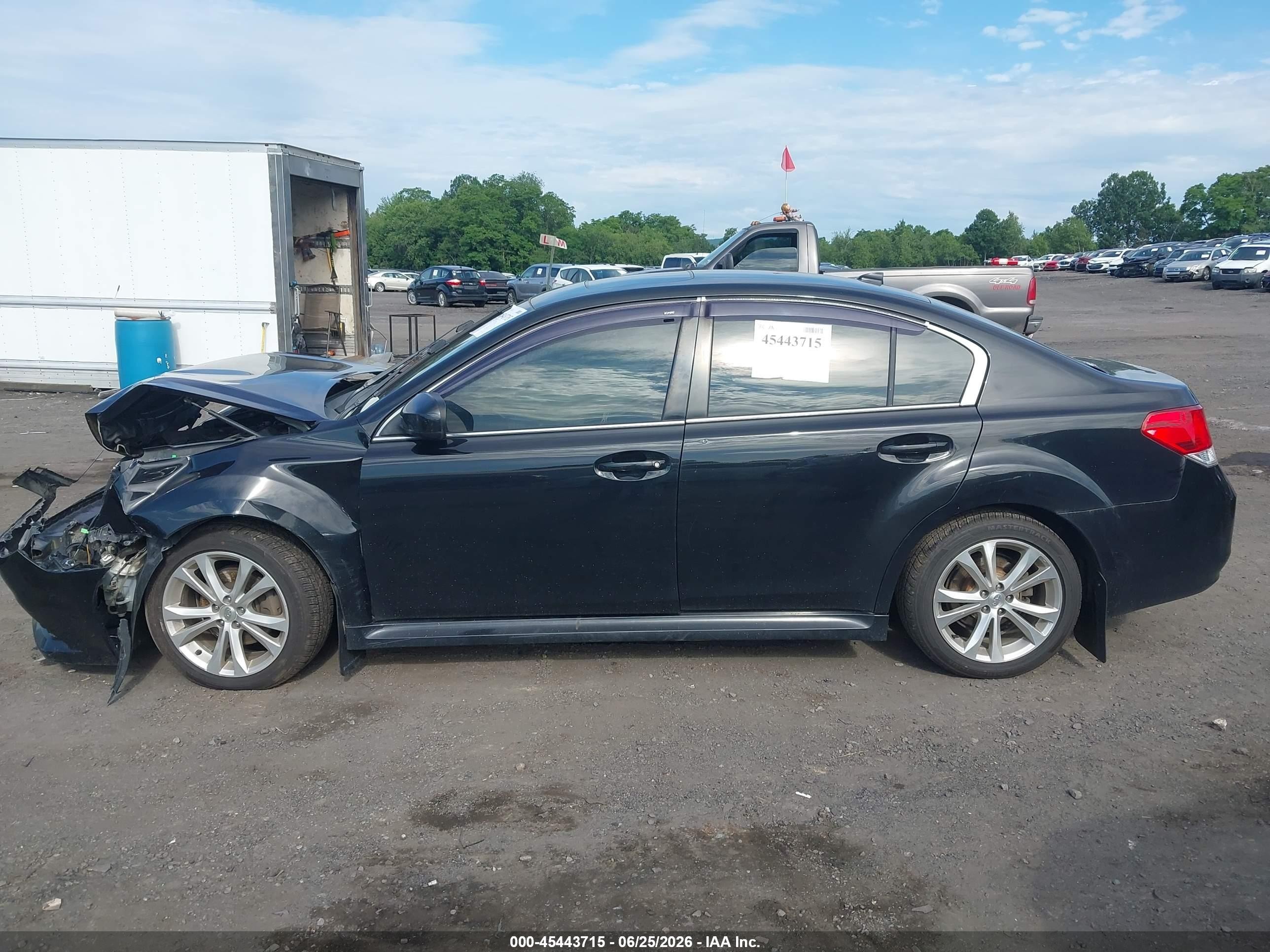 2014 Subaru Legacy 2.5i Limited Черный vin: 4S3BMBL61E3028355