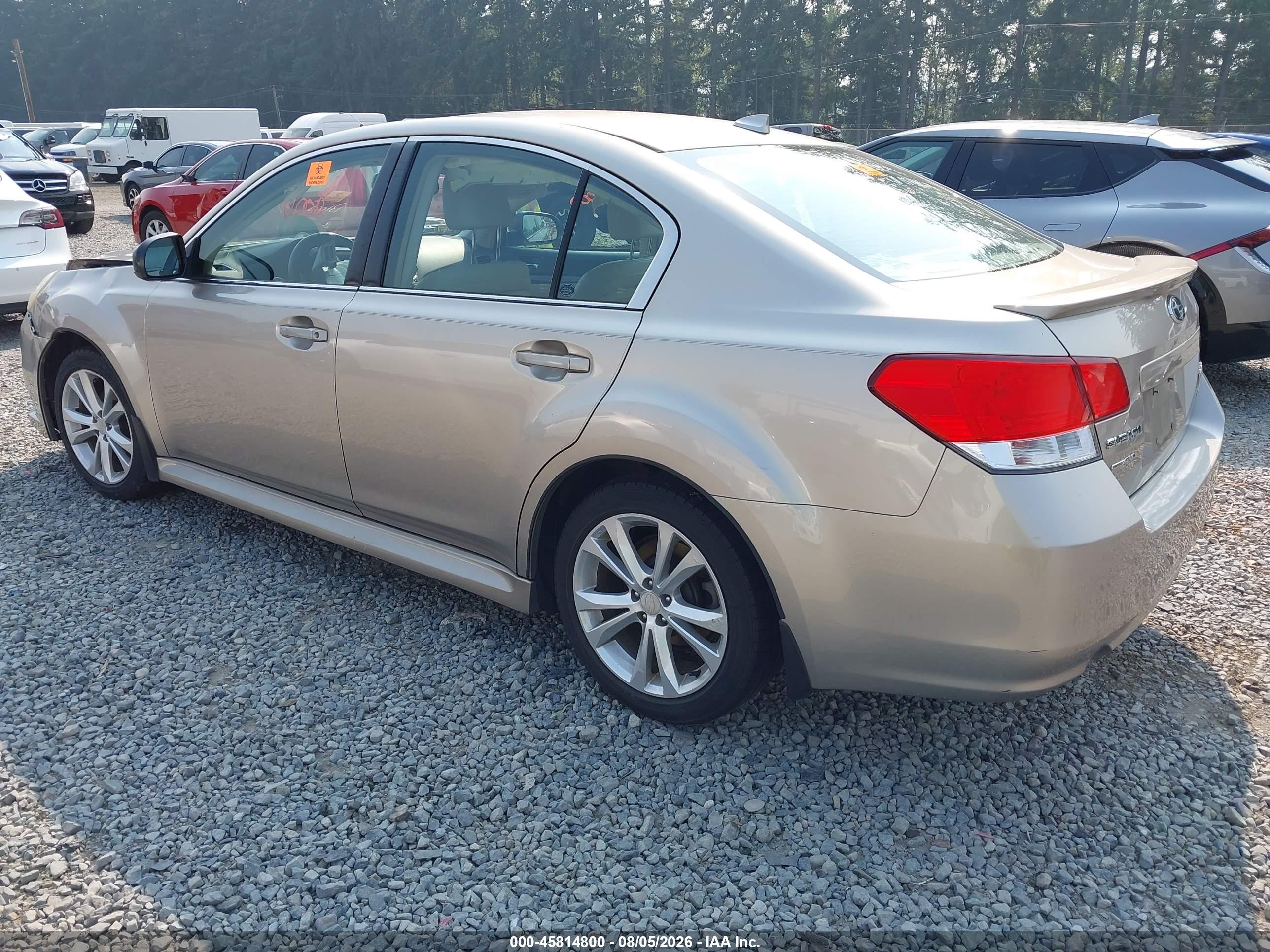 2014 Subaru Legacy 2.5i Limited Silver vin: 4S3BMBL63E3028597