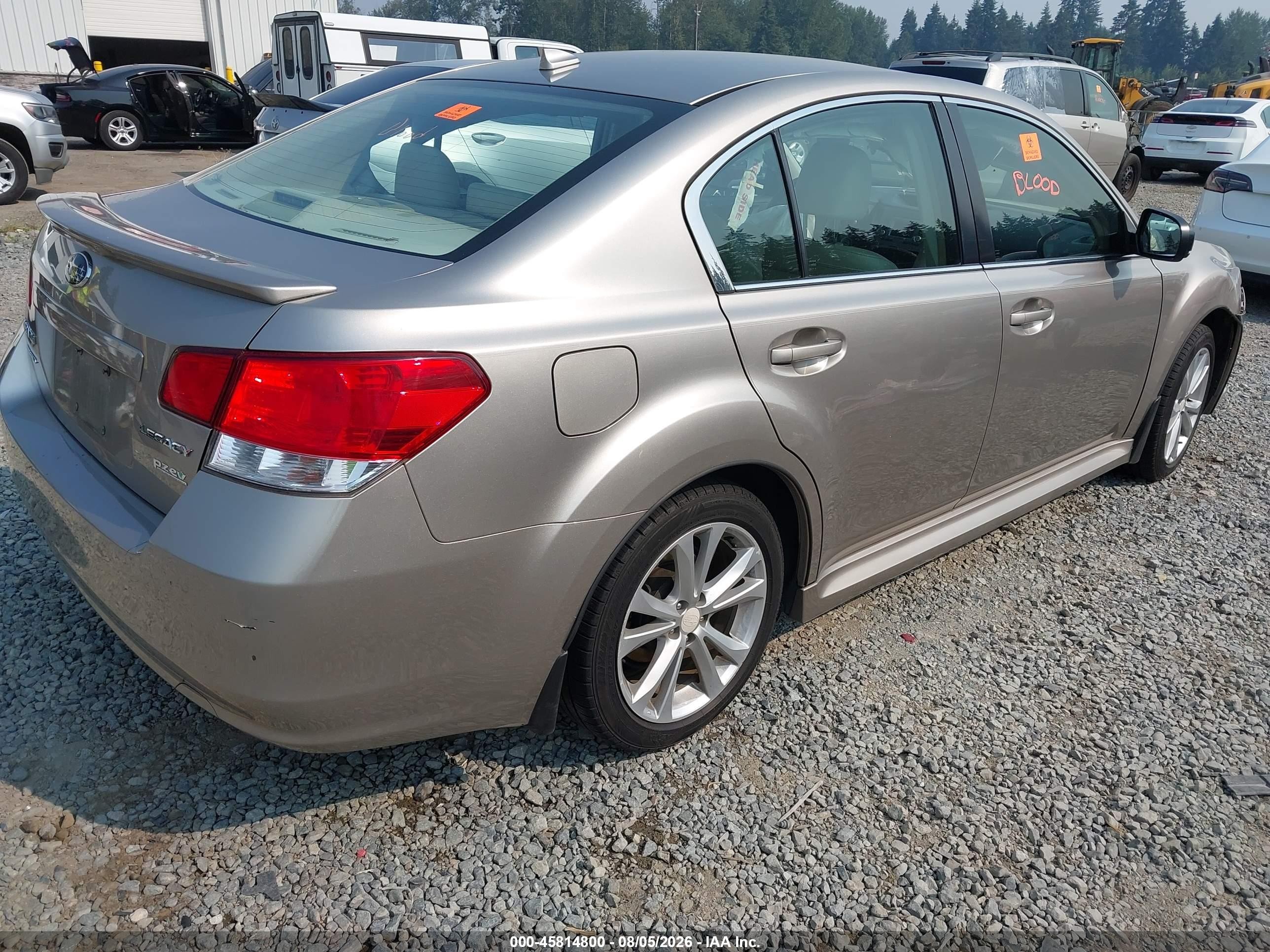 2014 Subaru Legacy 2.5i Limited Silver vin: 4S3BMBL63E3028597