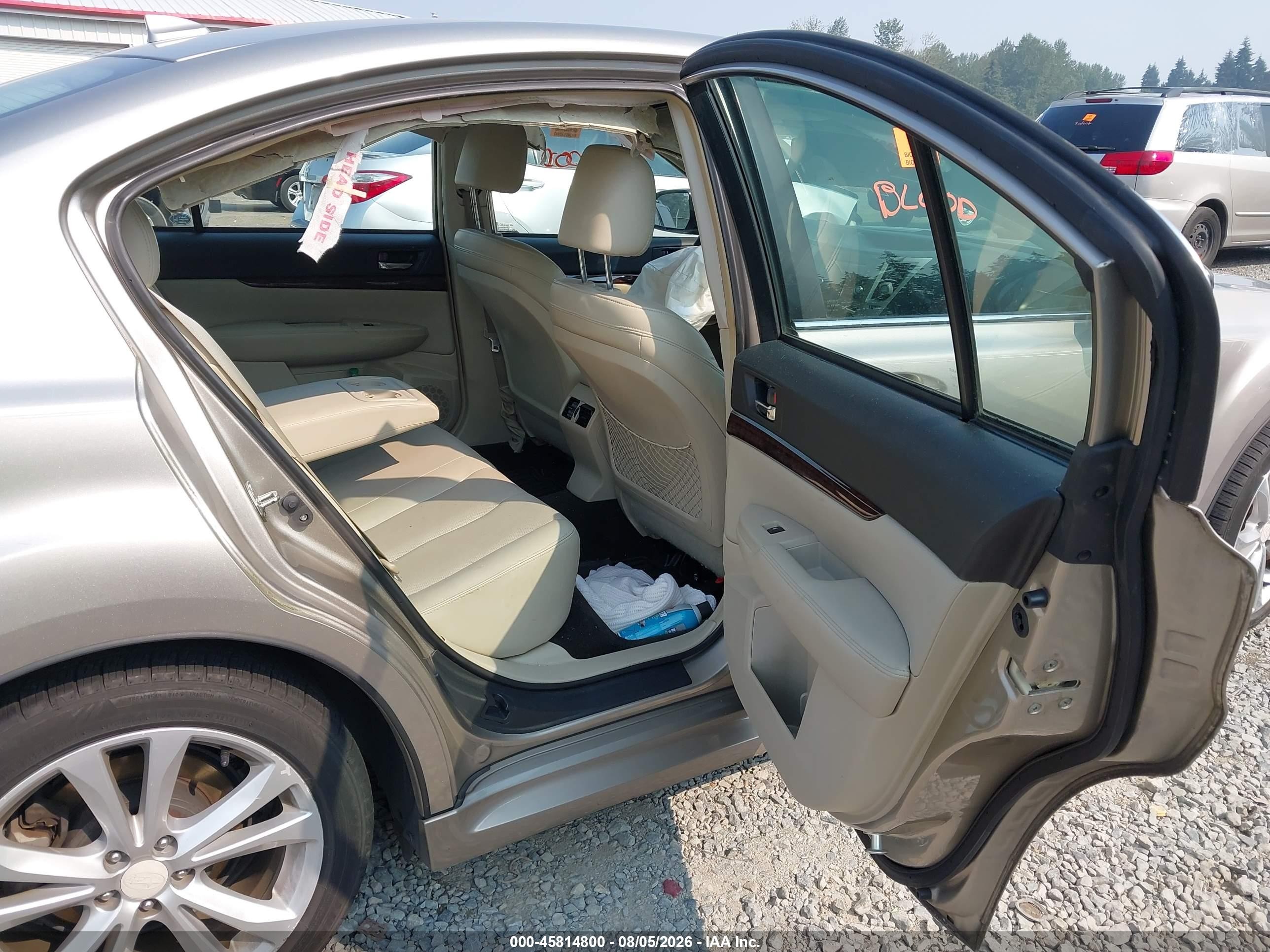 2014 Subaru Legacy 2.5i Limited Silver vin: 4S3BMBL63E3028597