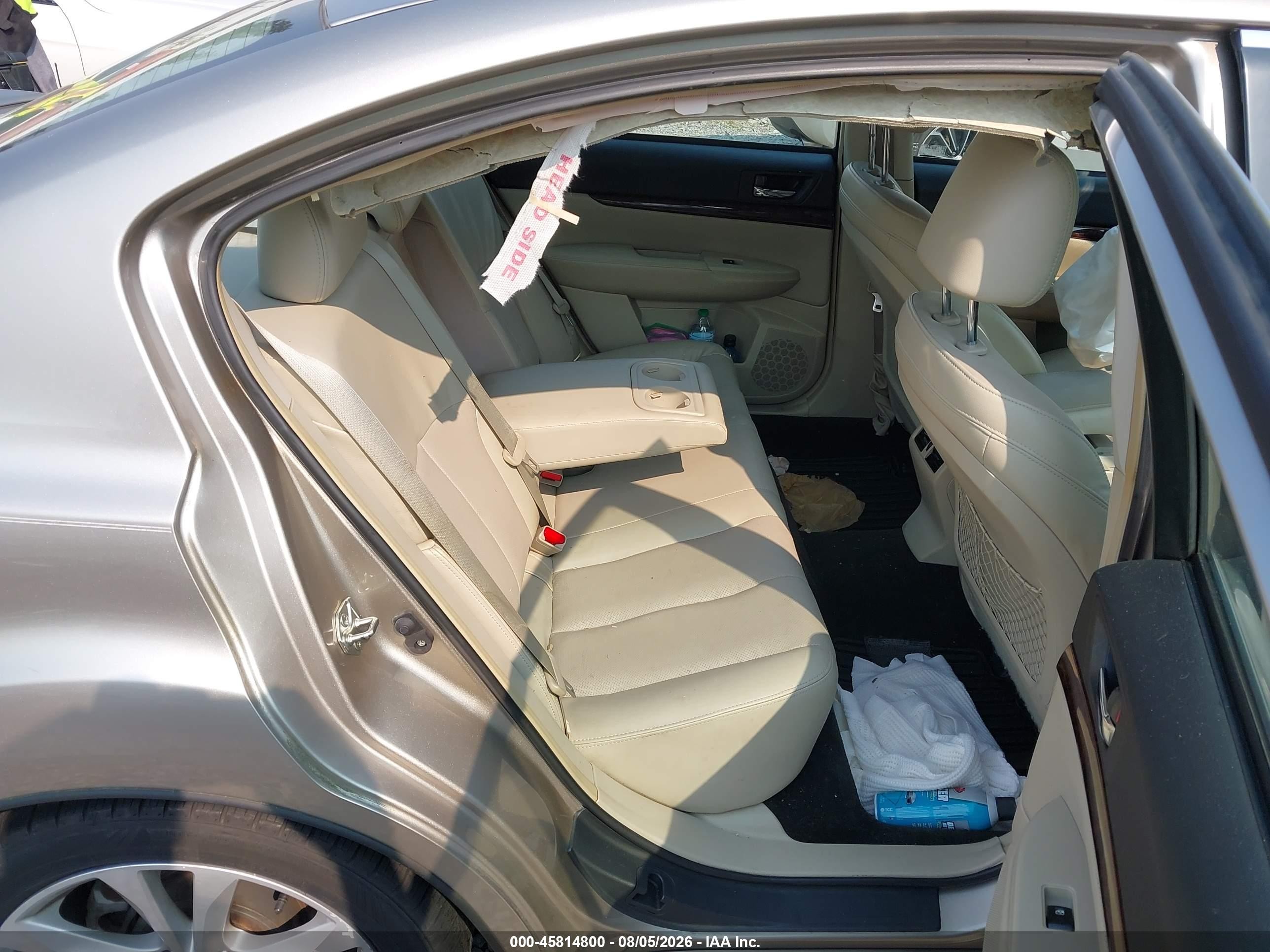 2014 Subaru Legacy 2.5i Limited Silver vin: 4S3BMBL63E3028597