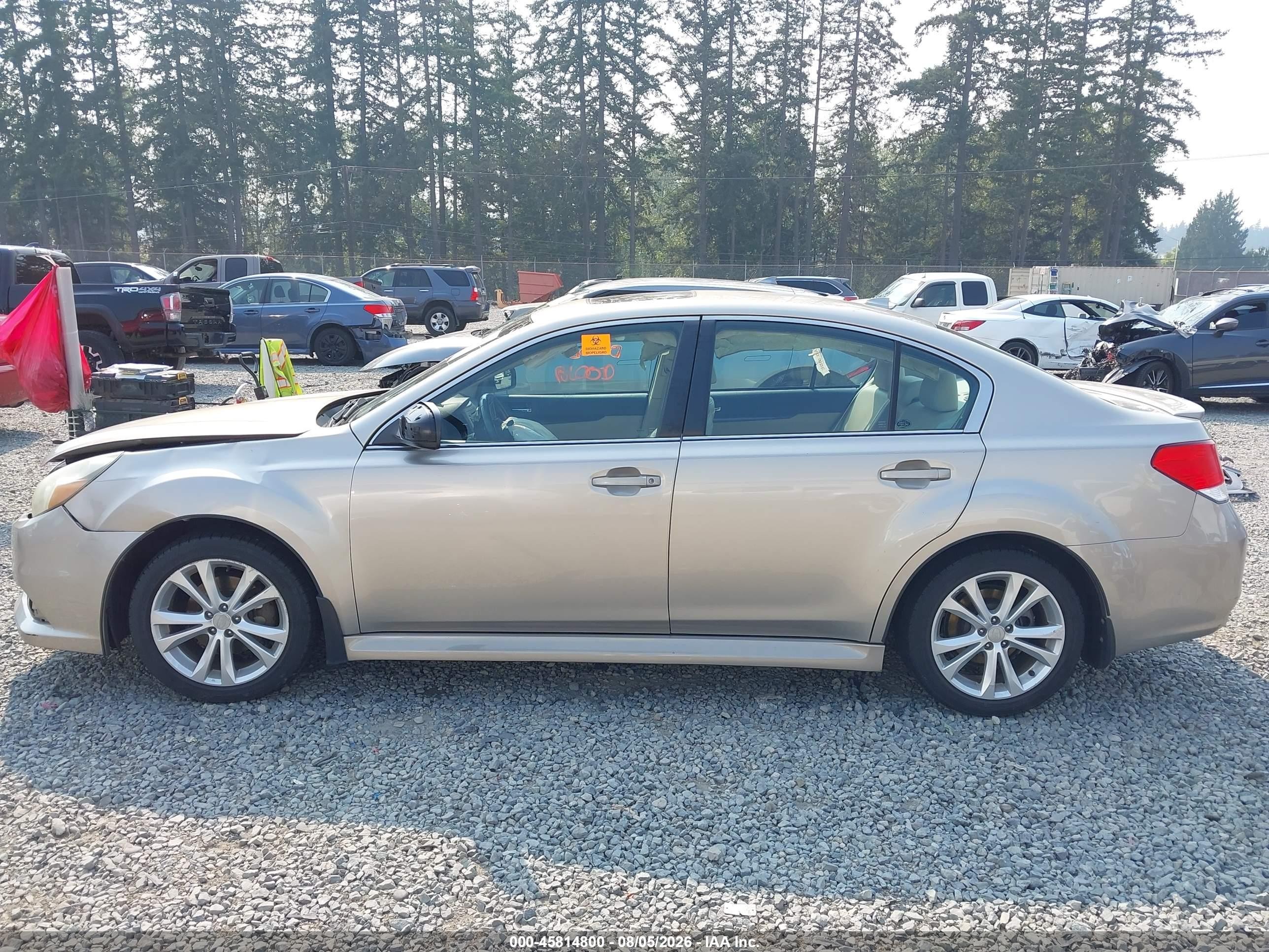 2014 Subaru Legacy 2.5i Limited Silver vin: 4S3BMBL63E3028597