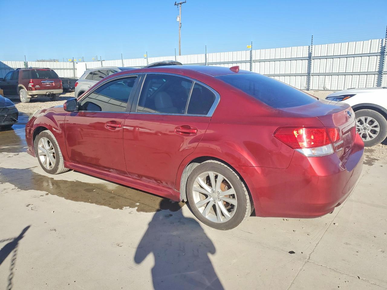 2014 Subaru Legacy 2.5i Limited Burgundy vin: 4S3BMBL64E3023862