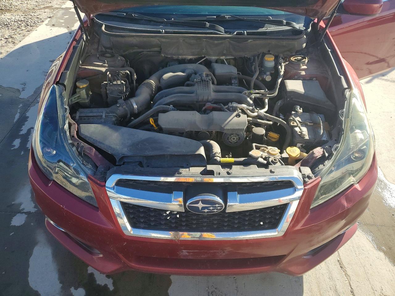 2014 Subaru Legacy 2.5i Limited Burgundy vin: 4S3BMBL64E3023862