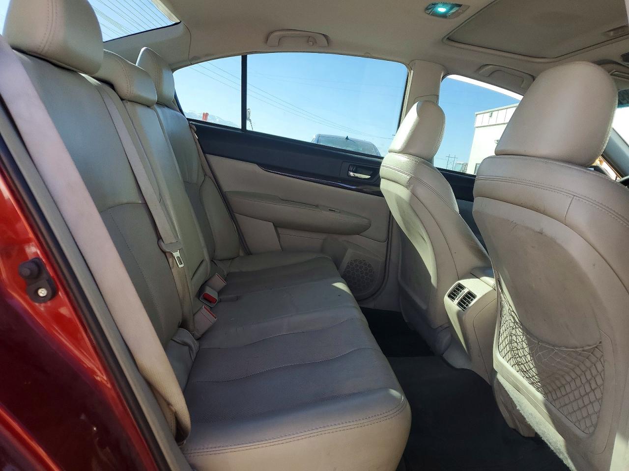 2014 Subaru Legacy 2.5i Limited Burgundy vin: 4S3BMBL64E3023862