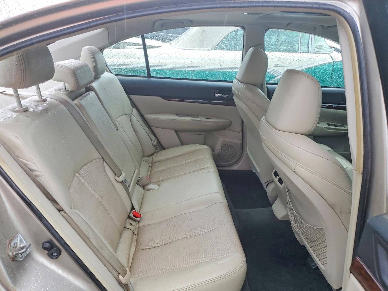 2014 Subaru Legacy 2.5i Limited Silver vin: 4S3BMBL65E3005838