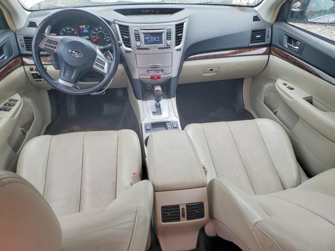 2014 Subaru Legacy 2.5i Limited Silver vin: 4S3BMBL65E3005838