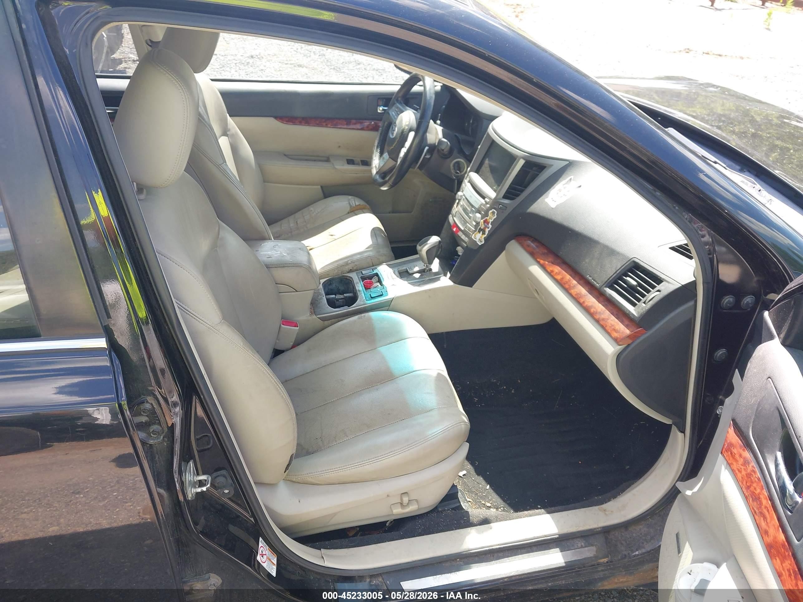 2010 Subaru Legacy 2.5i Limited Black vin: 4S3BMBL66A3234801