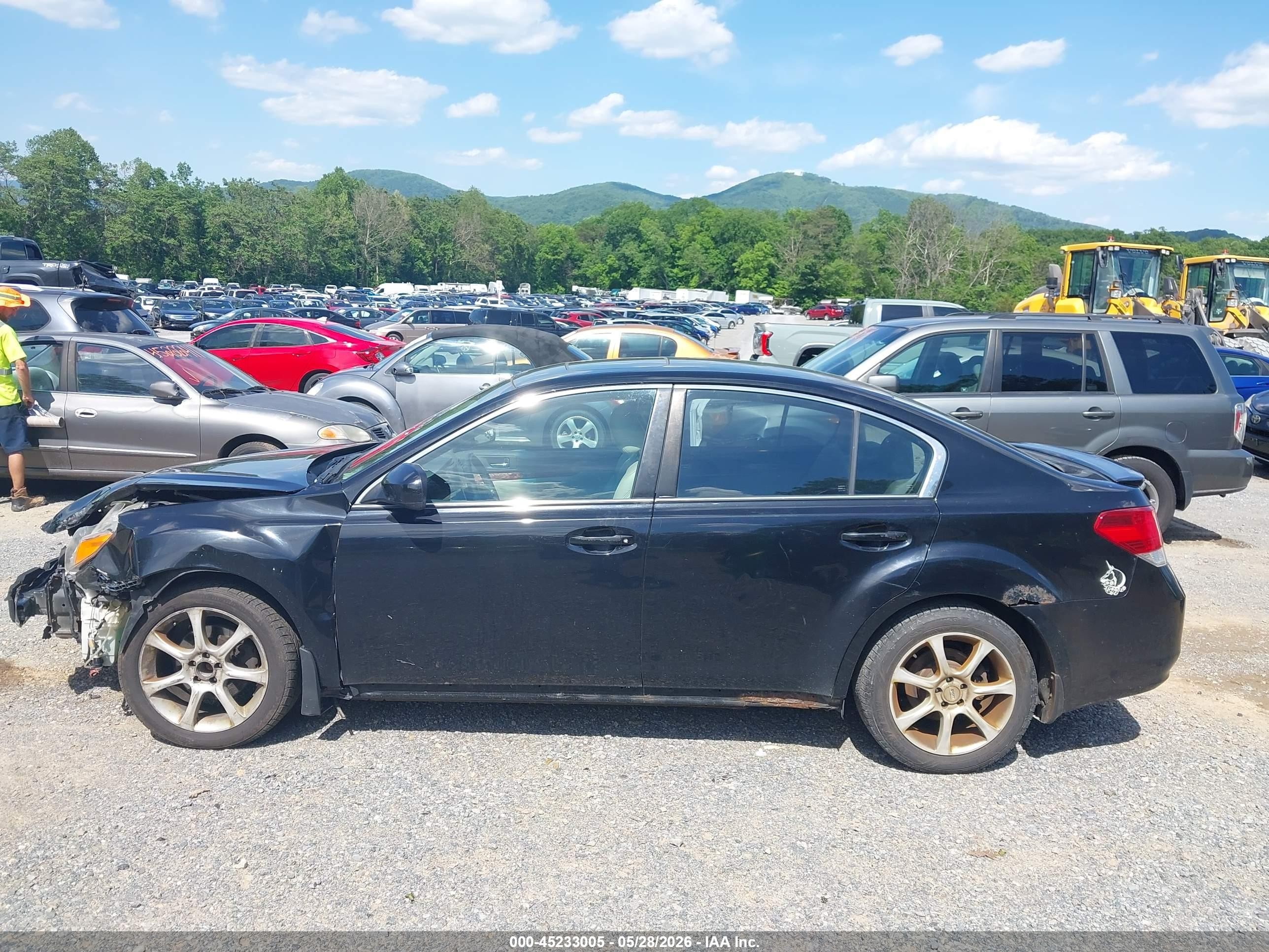 2010 Subaru Legacy 2.5i Limited Black vin: 4S3BMBL66A3234801