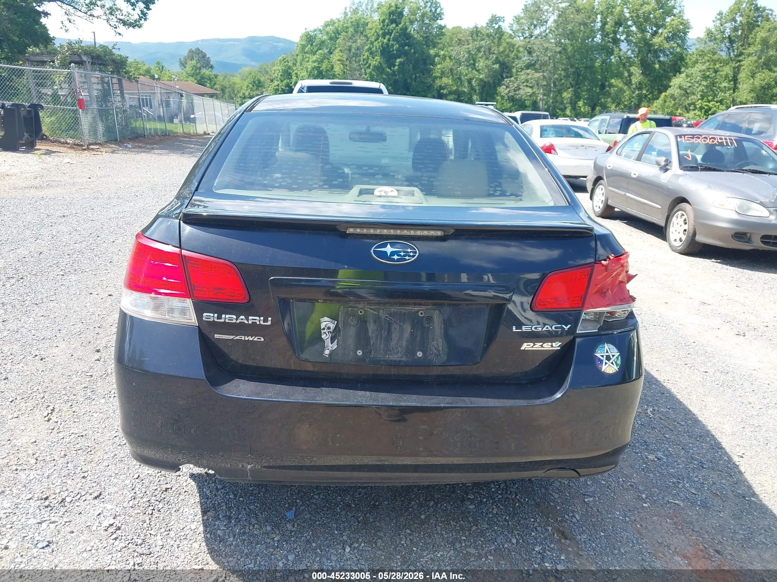 2010 Subaru Legacy 2.5i Limited Black vin: 4S3BMBL66A3234801