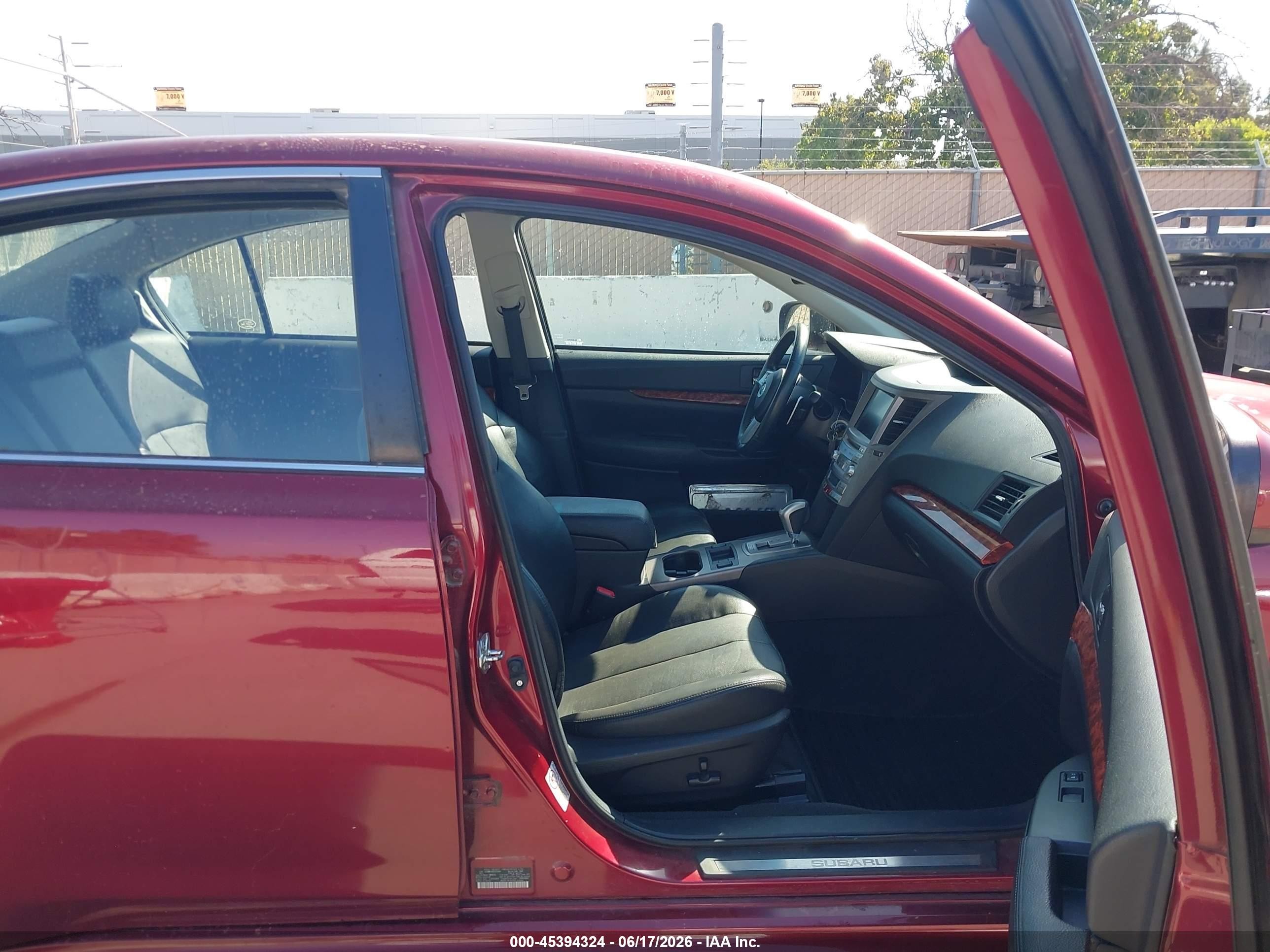 2011 Subaru Legacy 2.5i Limited Red vin: 4S3BMBL66B3263944