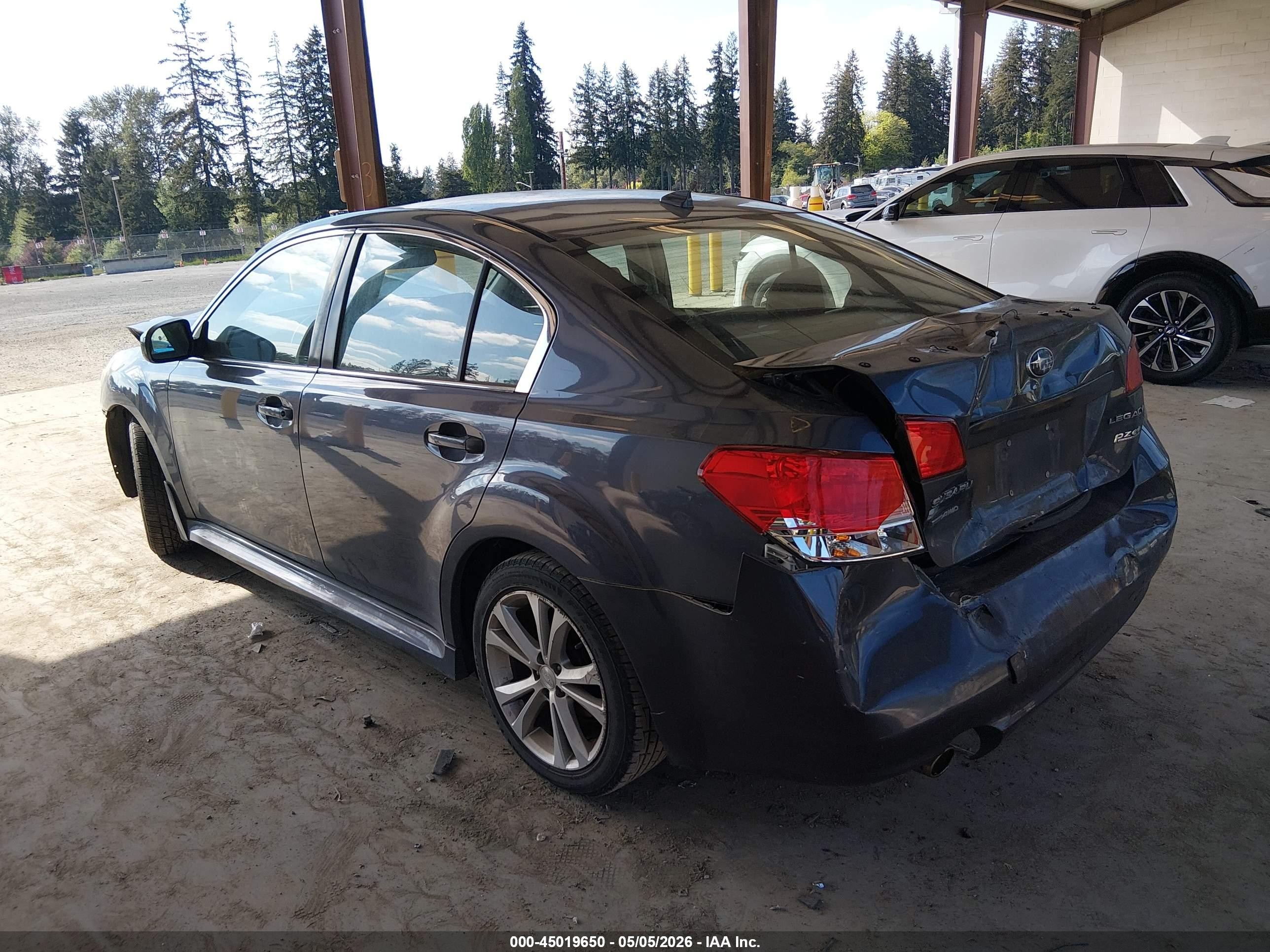 2014 Subaru Legacy 2.5i Limited Синий vin: 4S3BMBL66E3033471