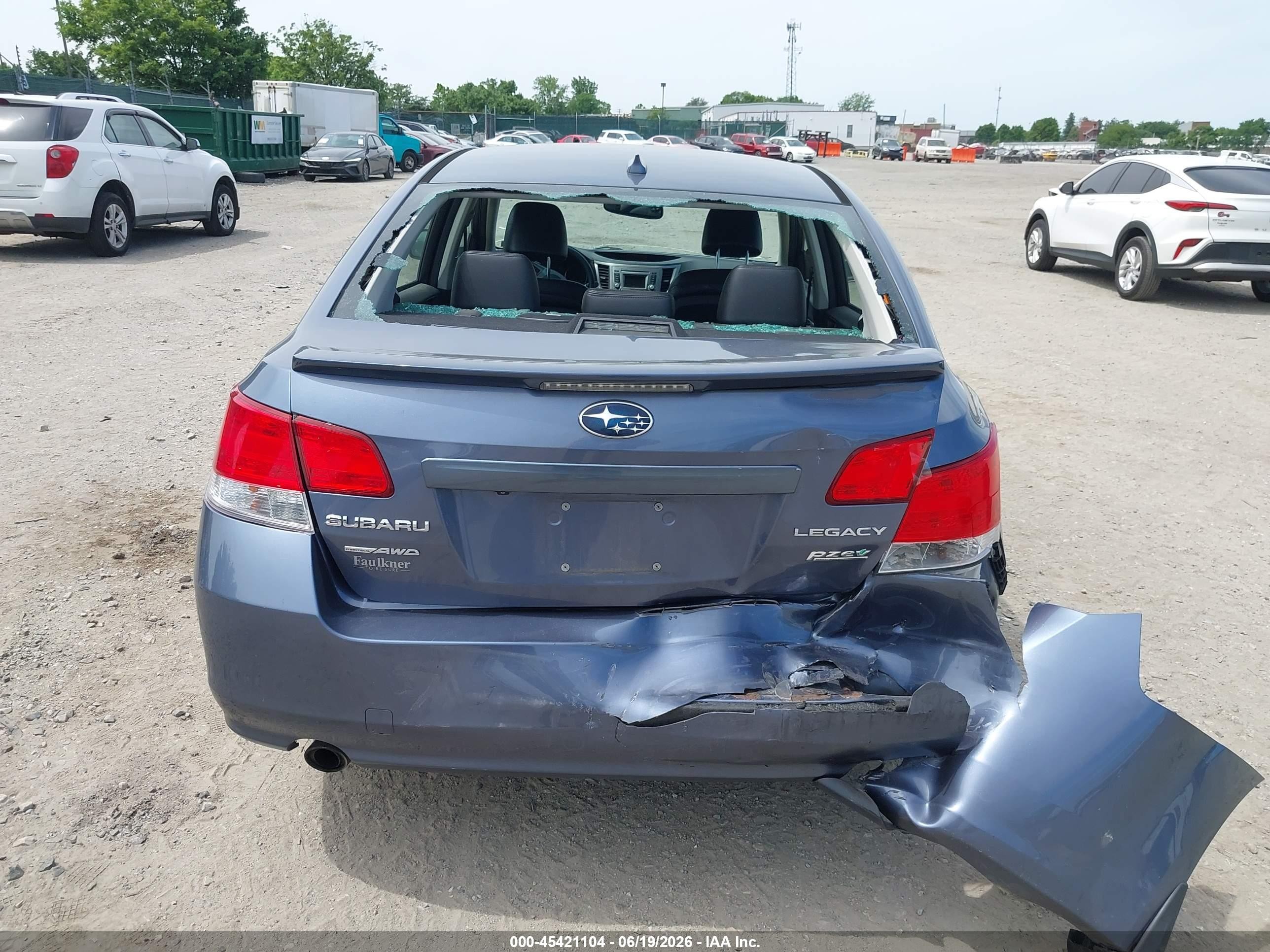 2014 Subaru Legacy 2.5i Limited Blue vin: 4S3BMBL66E3036290