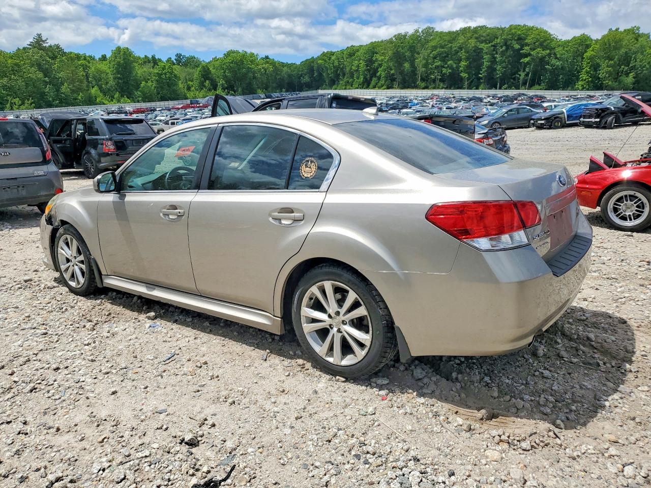 2014 Subaru Legacy 2.5i Limited Silver vin: 4S3BMBL68E3012914