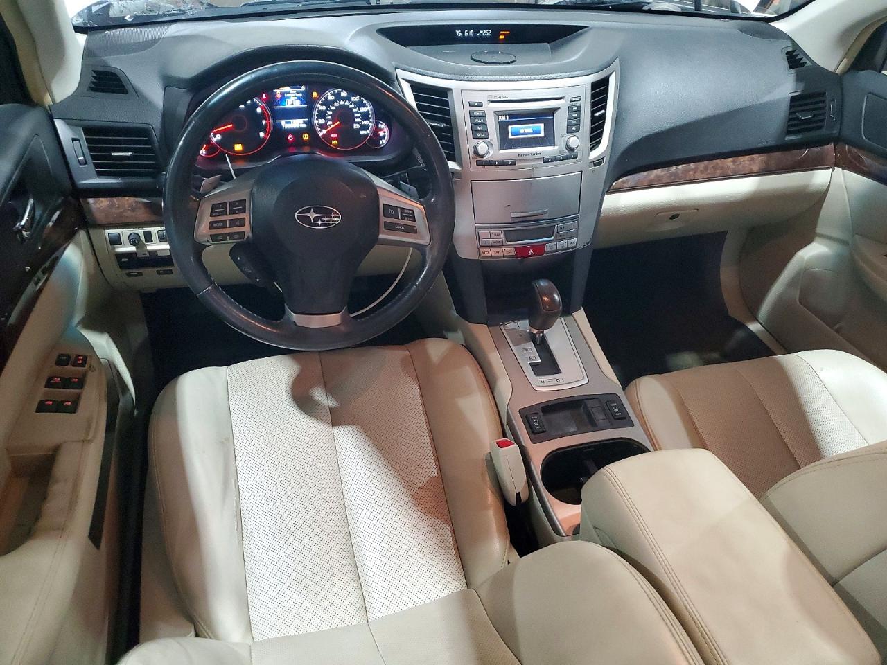 2014 Subaru Legacy 2.5i Limited White vin: 4S3BMBL68E3015845