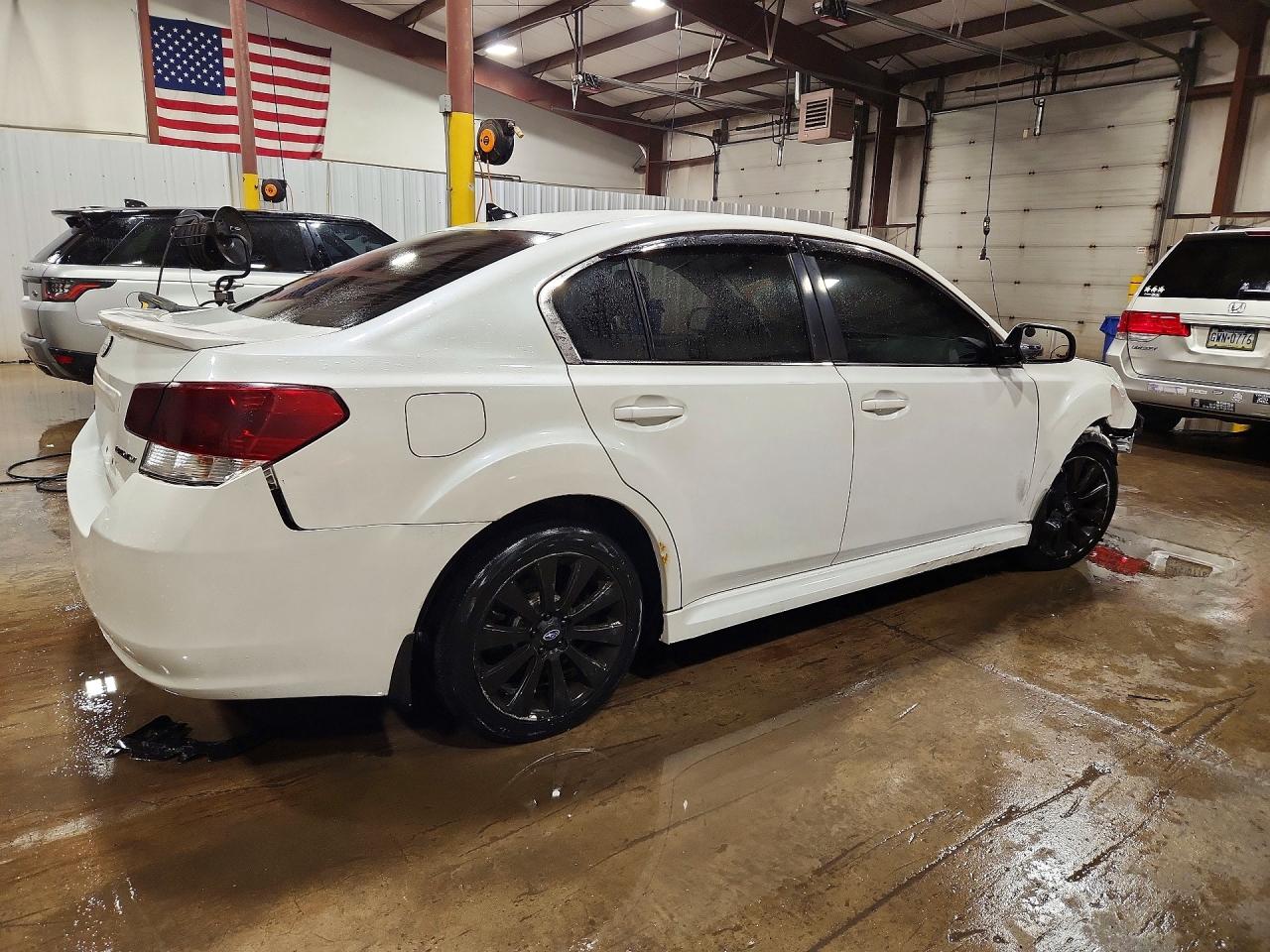 2012 Subaru Legacy 2.5i Limited White vin: 4S3BMBL69C3019710