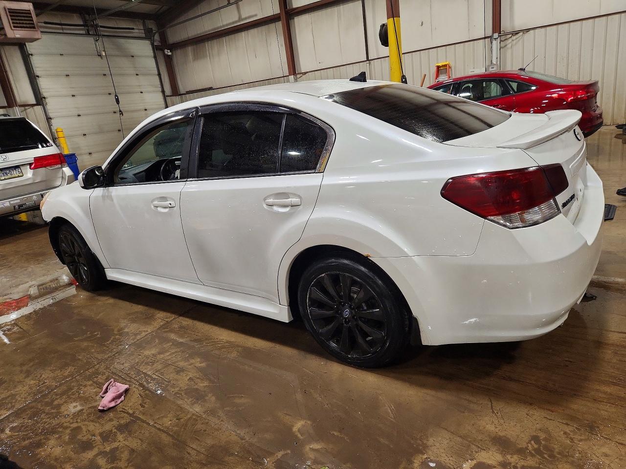 2012 Subaru Legacy 2.5i Limited White vin: 4S3BMBL69C3019710