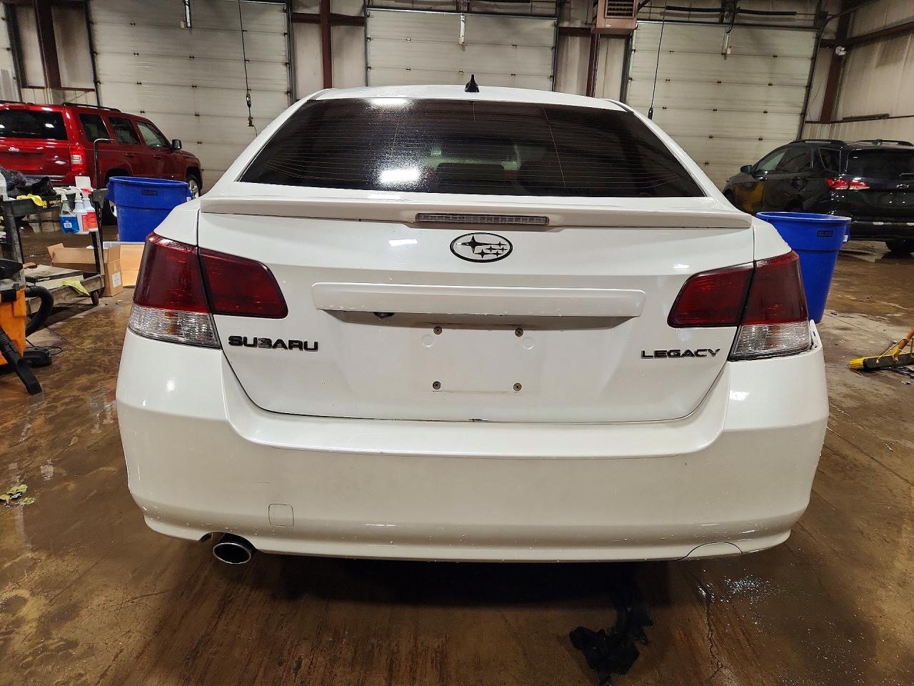 2012 Subaru Legacy 2.5i Limited White vin: 4S3BMBL69C3019710