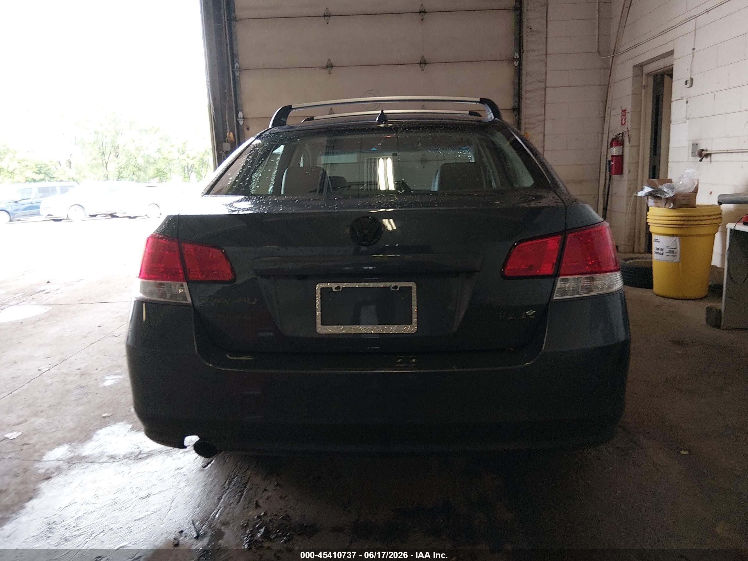 2014 Subaru Legacy 2.5i Limited Blue vin: 4S3BMBL69E3026899