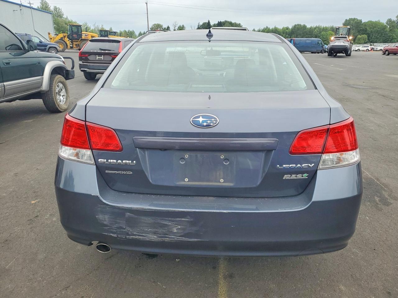 2014 Subaru Legacy 2.5i Limited Gray vin: 4S3BMBL6XE3027401
