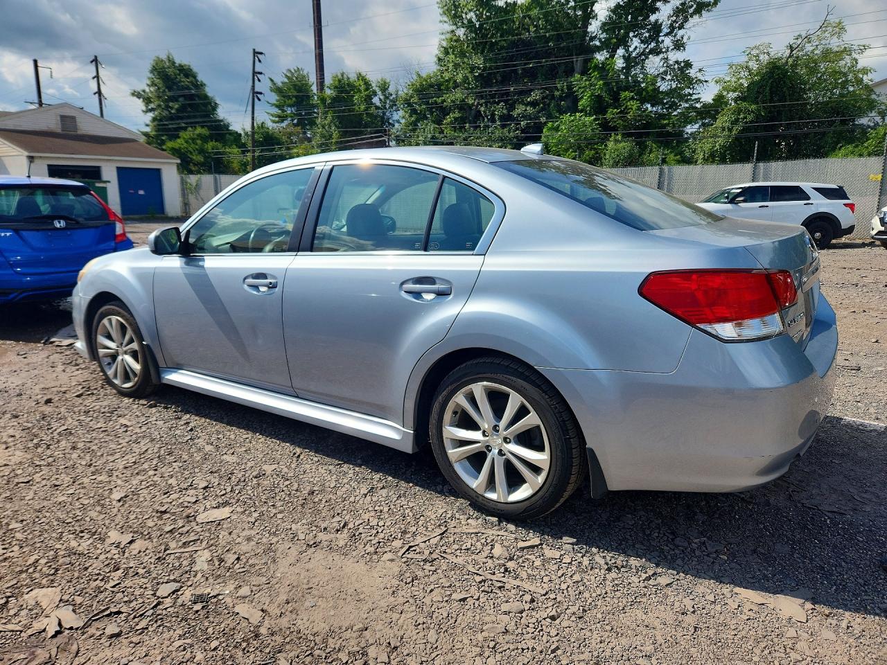 2014 Subaru Legacy 2.5i Limited Silver vin: 4S3BMBM62E3022398