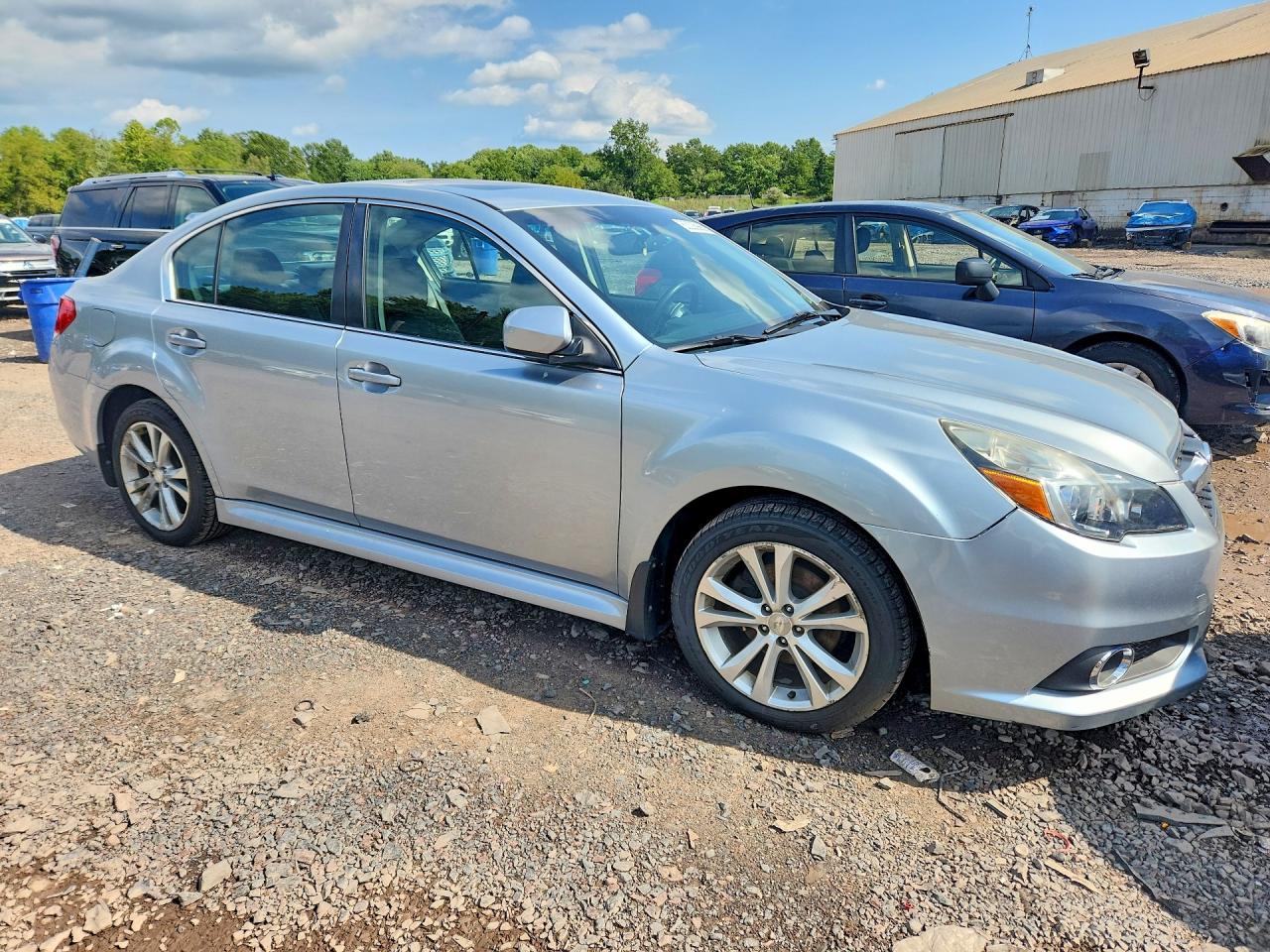 2014 Subaru Legacy 2.5i Limited Silver vin: 4S3BMBM62E3022398