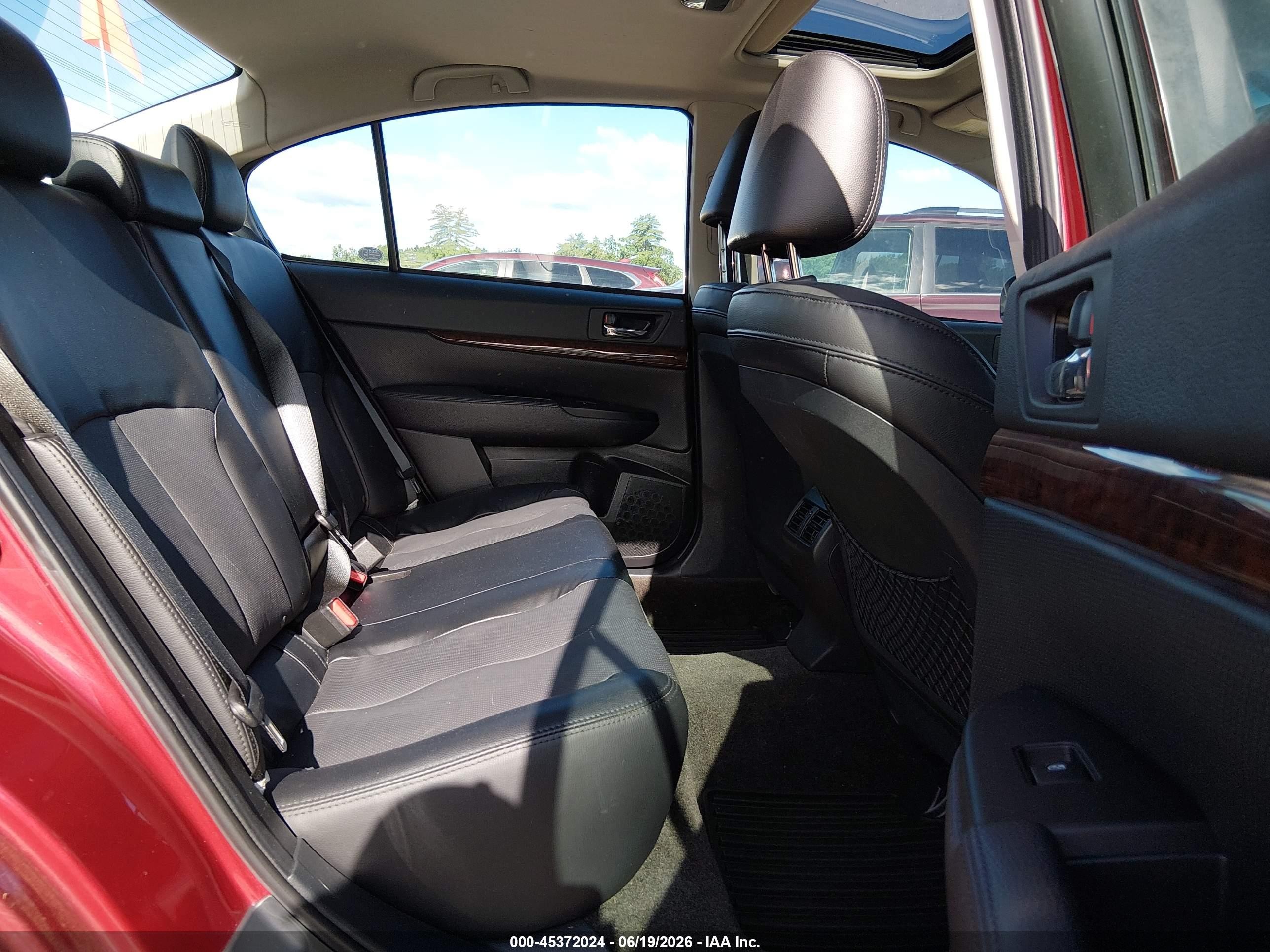 2014 Subaru Legacy 2.5i Limited Red vin: 4S3BMBM63E3006596