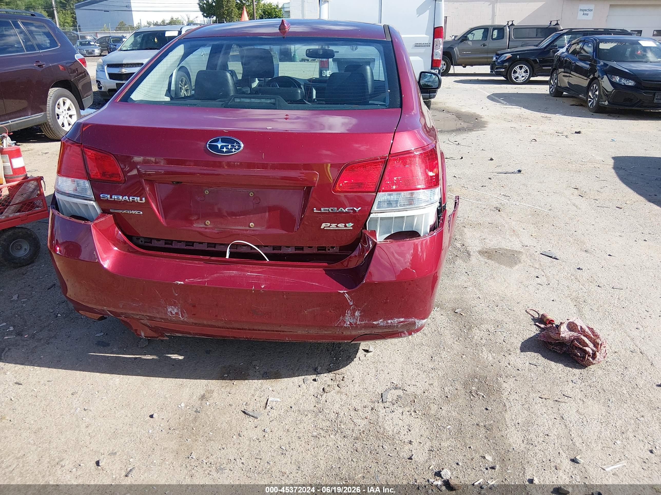 2014 Subaru Legacy 2.5i Limited Red vin: 4S3BMBM63E3006596
