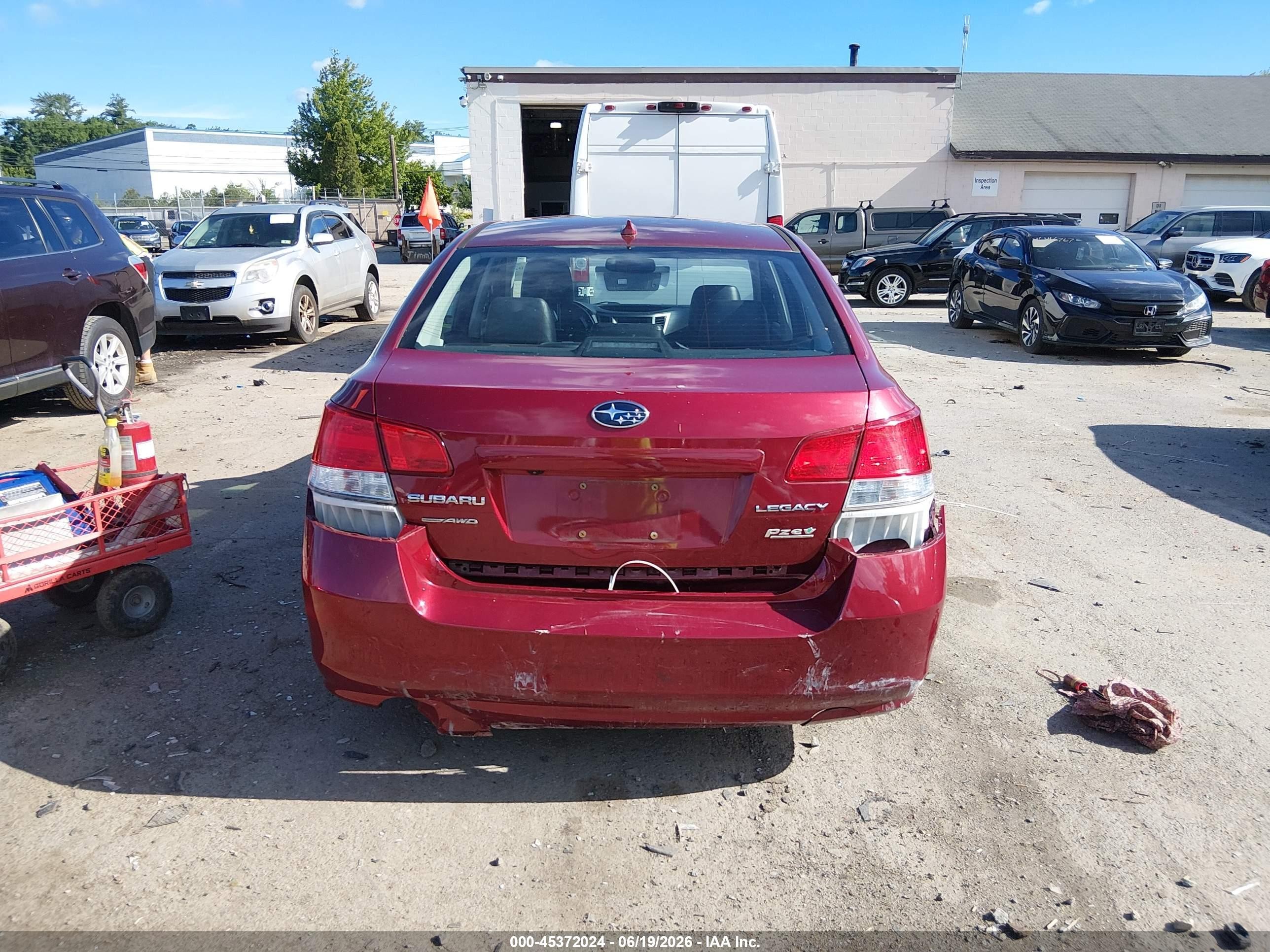 2014 Subaru Legacy 2.5i Limited Red vin: 4S3BMBM63E3006596