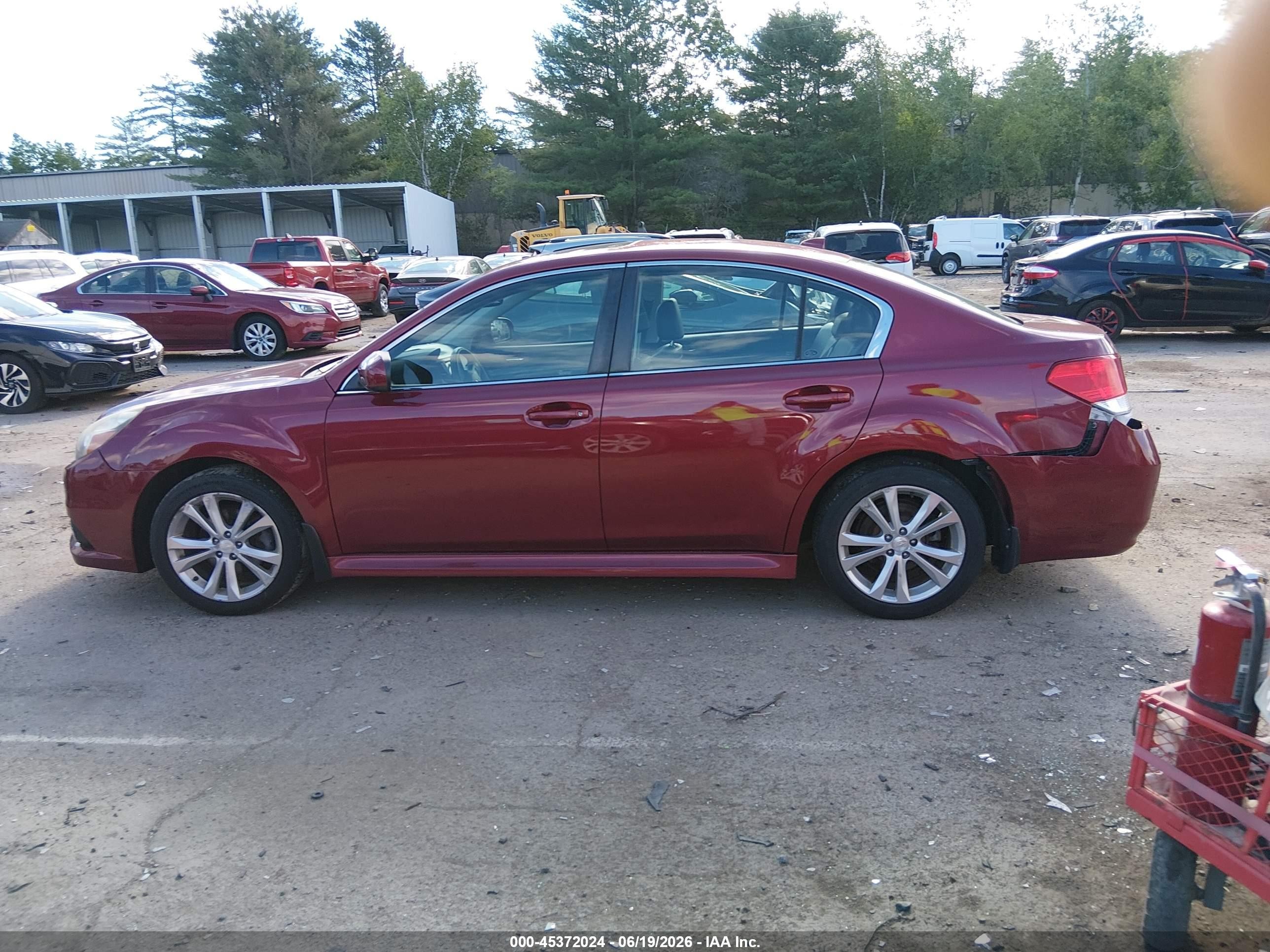 2014 Subaru Legacy 2.5i Limited Red vin: 4S3BMBM63E3006596