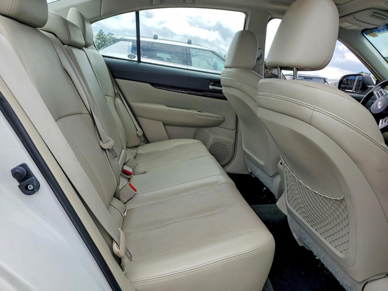 2014 Subaru Legacy 2.5i Limited Белый vin: 4S3BMBN6XE3032577