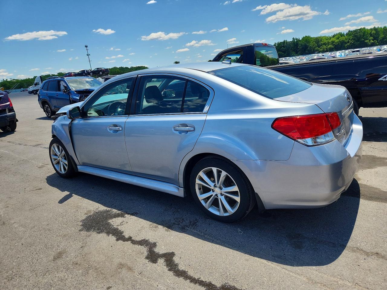 2013 Subaru Legacy 2.5i Limited Серебряный vin: 4S3BMBP63D3035090