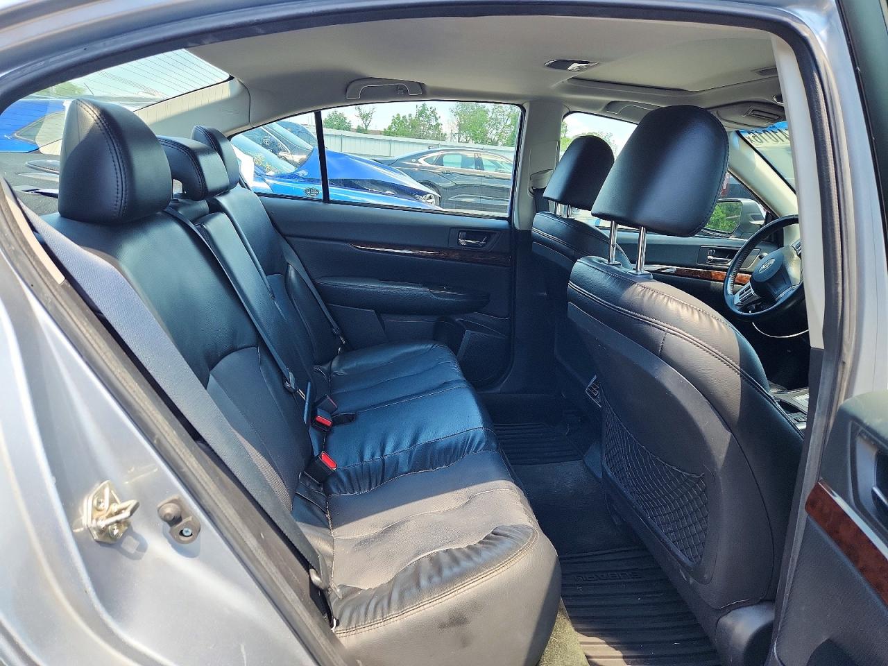 2013 Subaru Legacy 2.5i Limited Серебряный vin: 4S3BMBP63D3035090