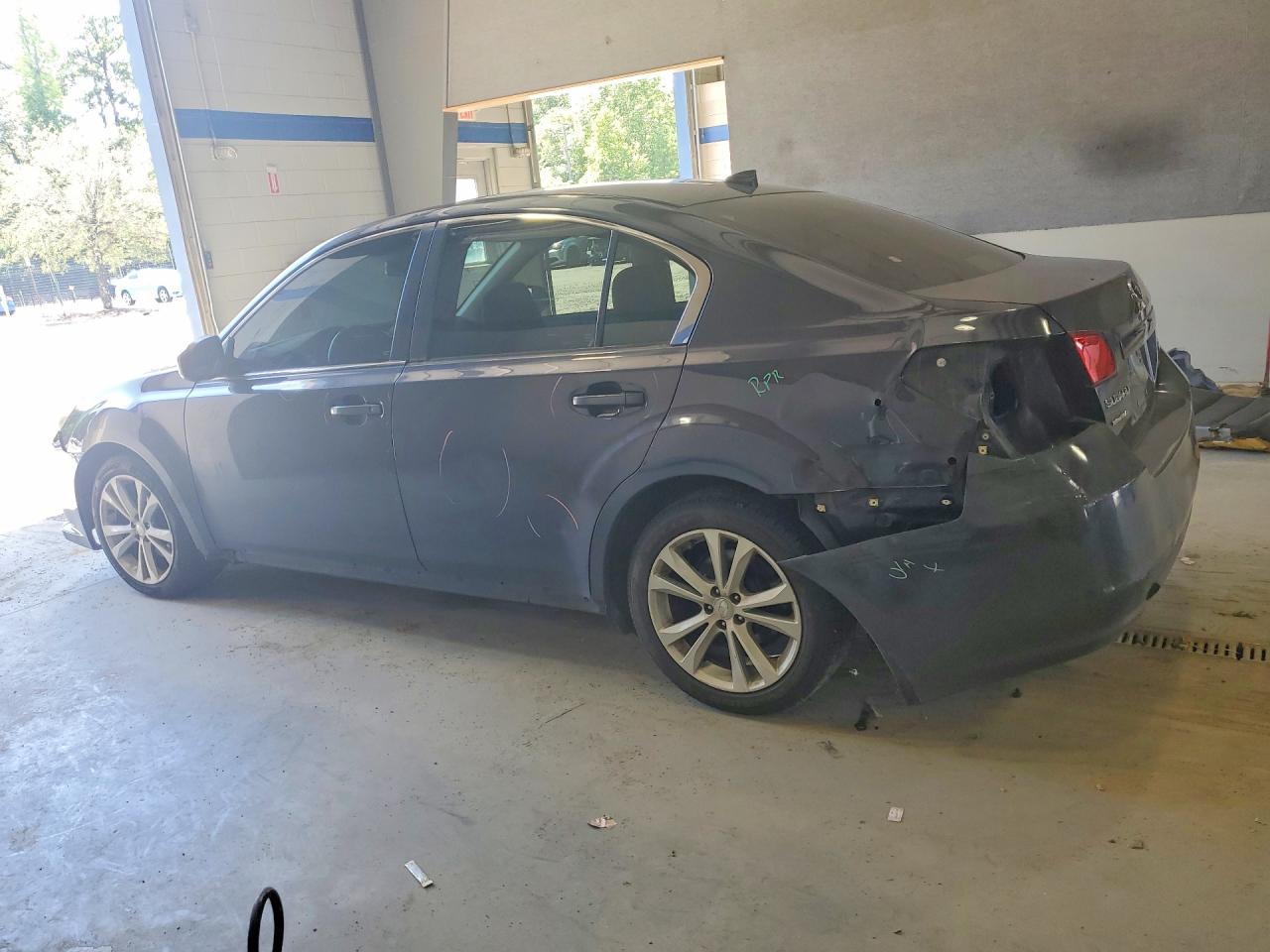 2013 Subaru Legacy 2.5i Limited Gray vin: 4S3BMBP64D3026656